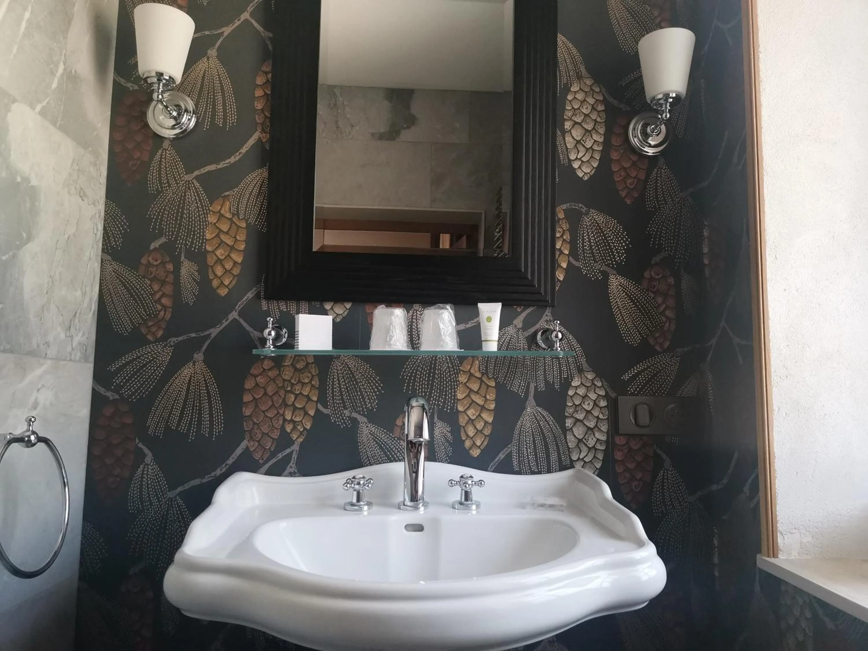 Bathroom in Château de Saulon