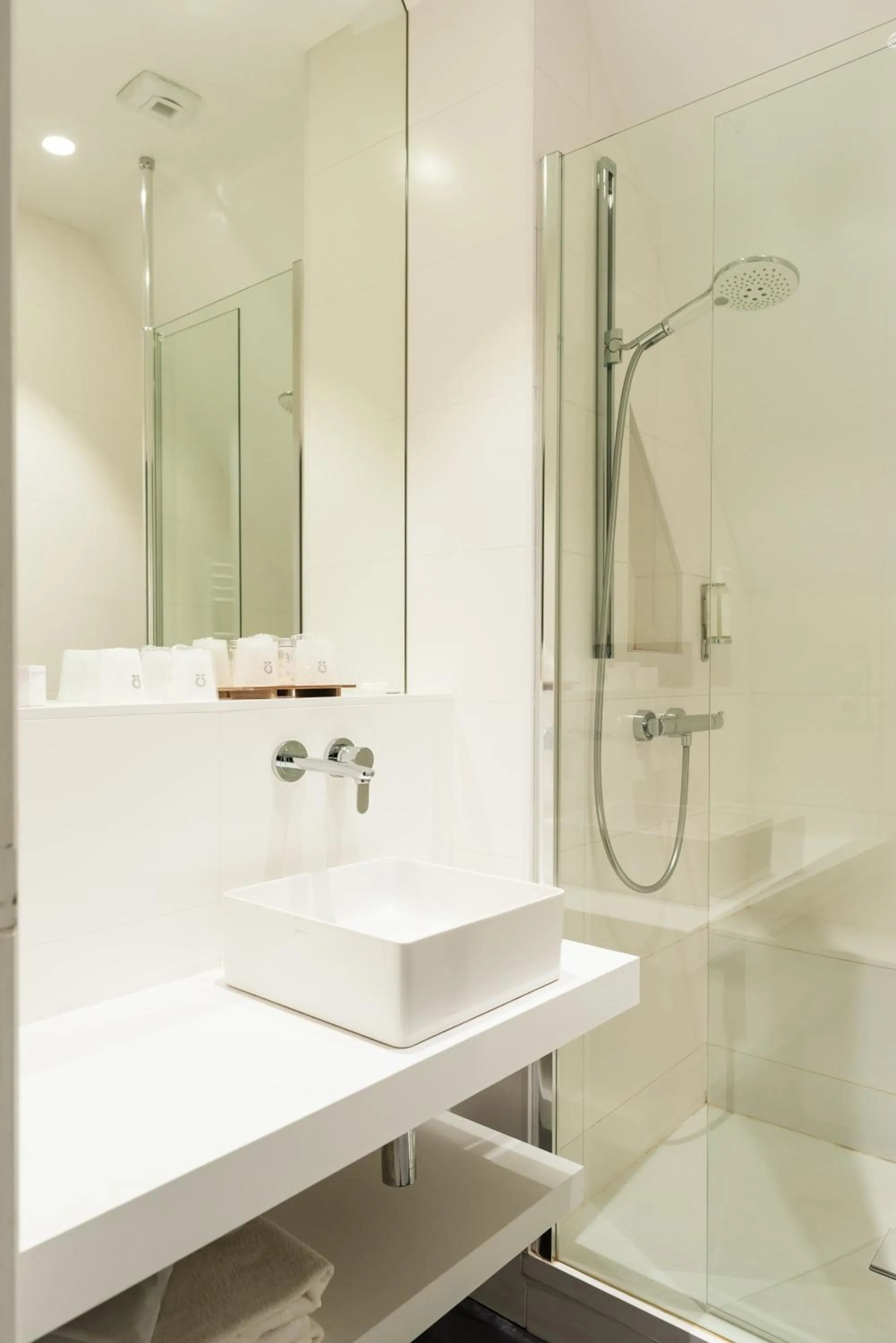 Bathroom in Château de Saulon