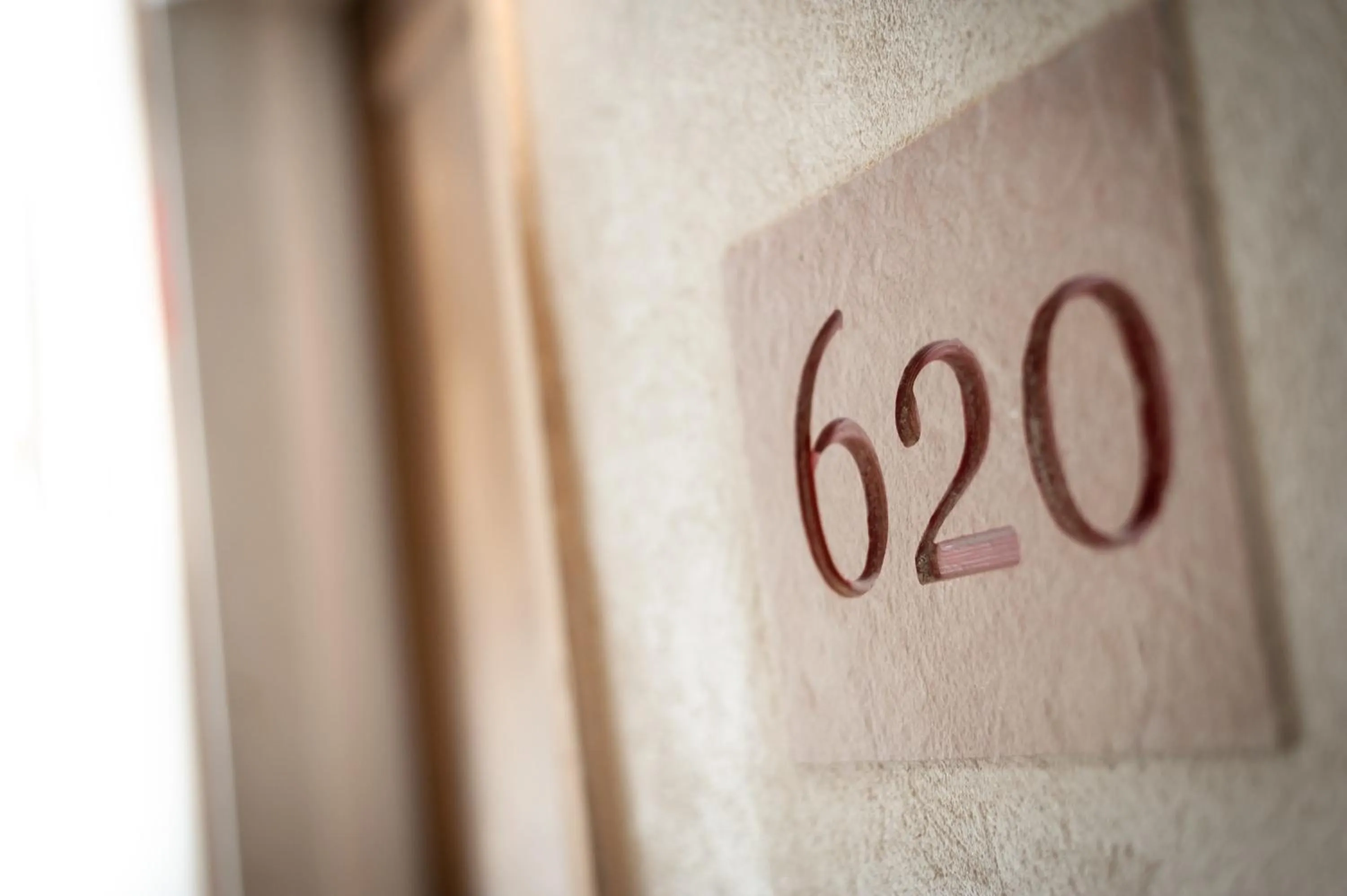 Logo/Certificate/Sign in Château de Saulon