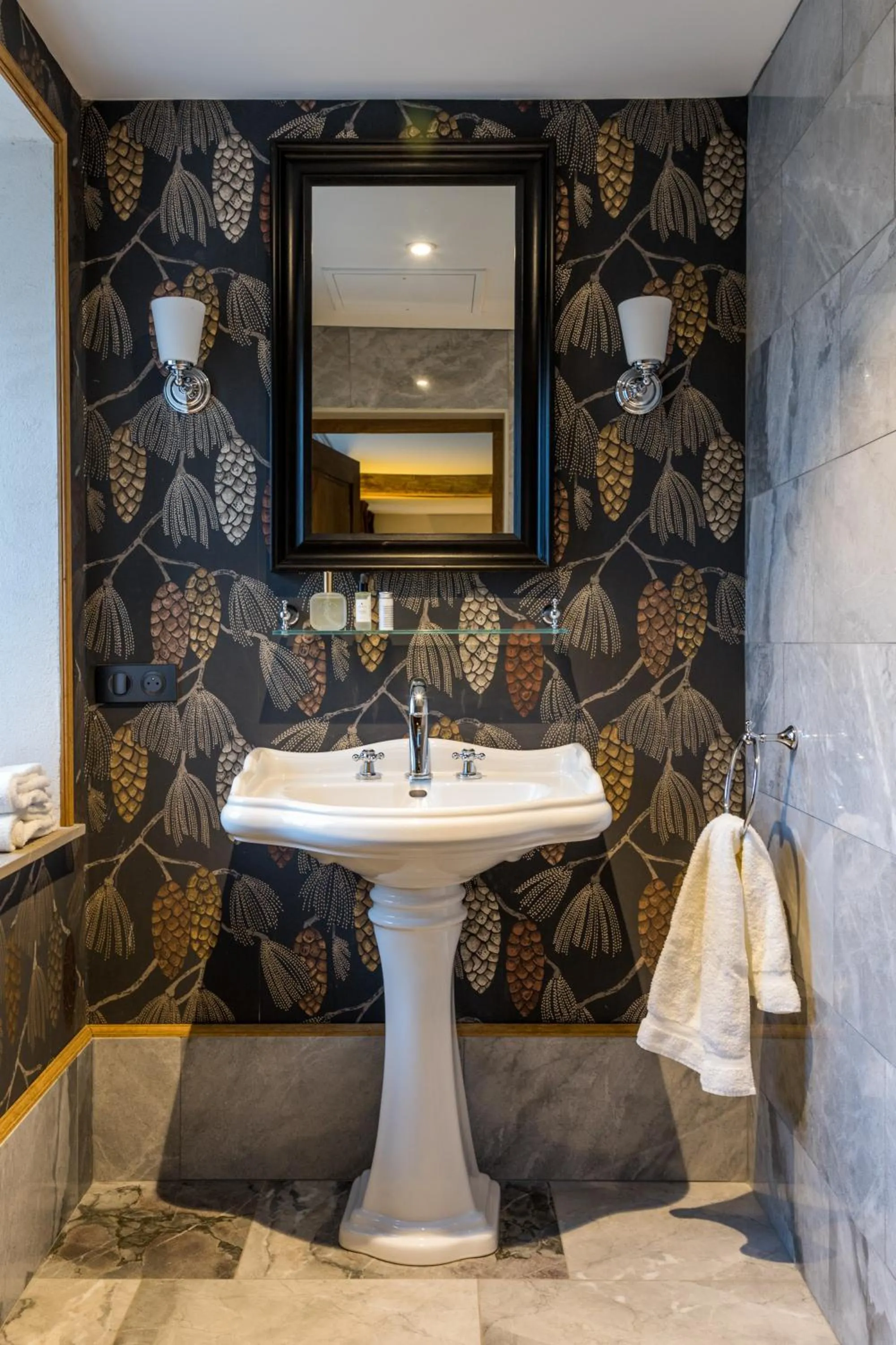 Bathroom in Château de Saulon