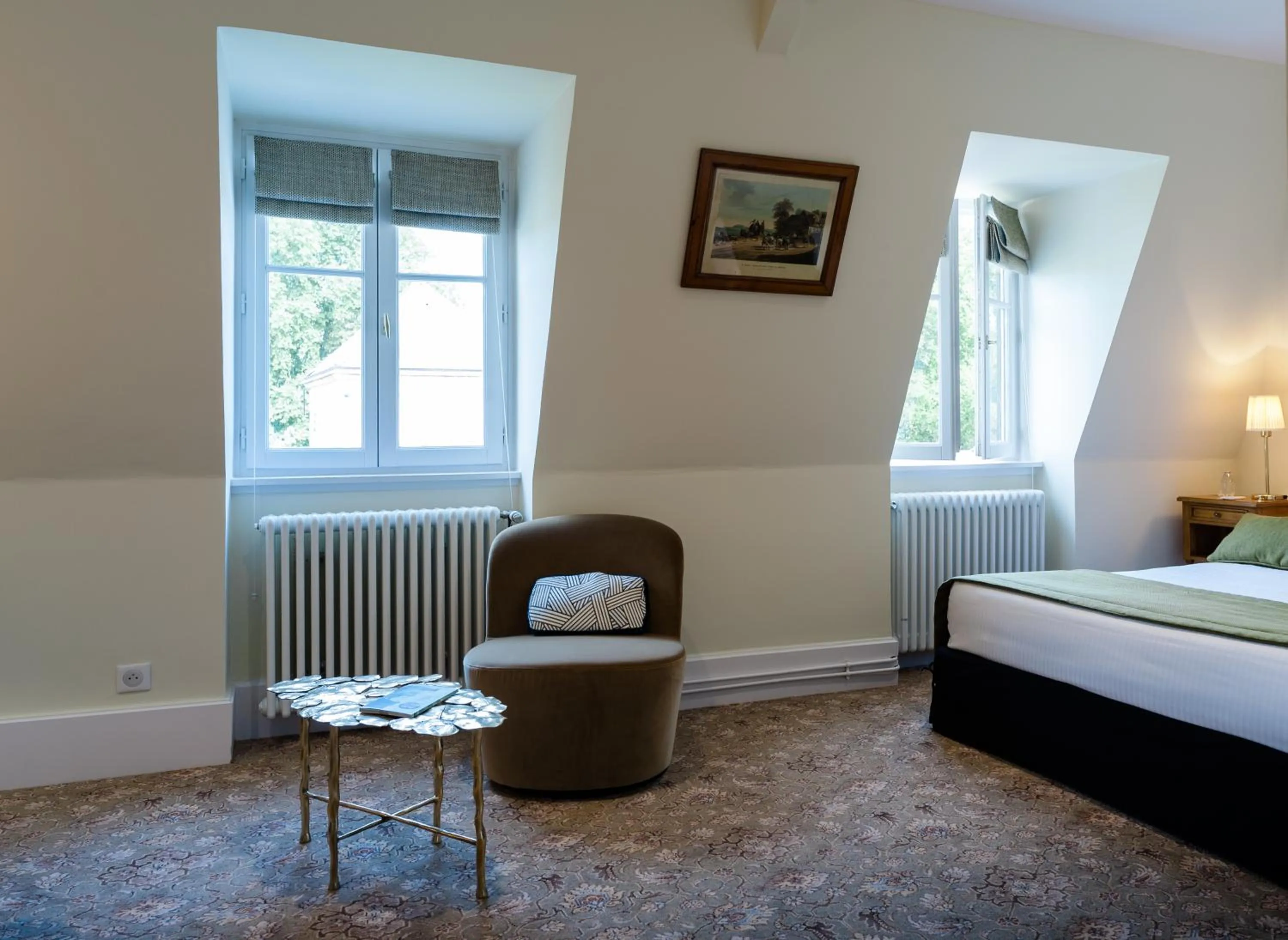 Living room, Bed in Château de Saulon