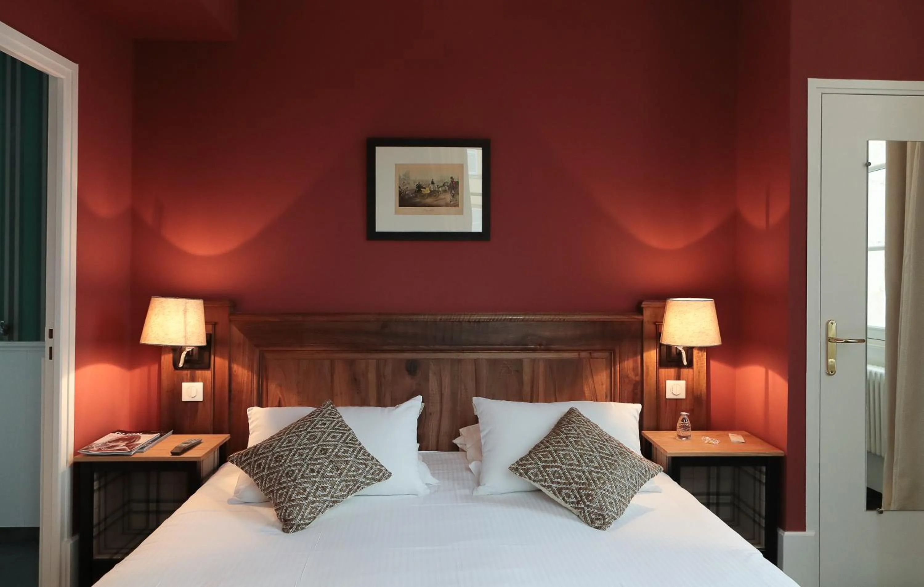 Bedroom, Bed in Château de Saulon