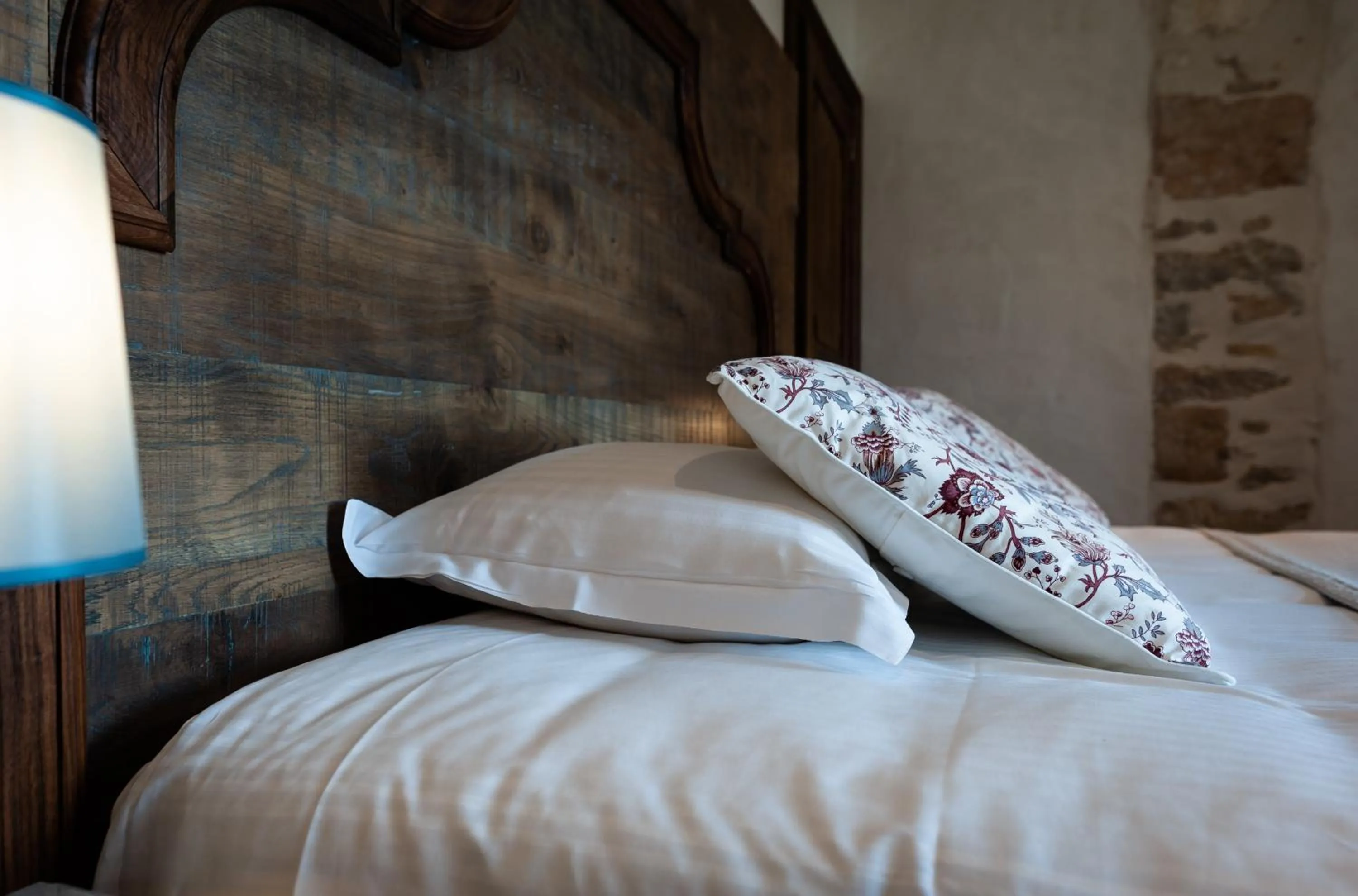 Bedroom, Bed in Château de Saulon