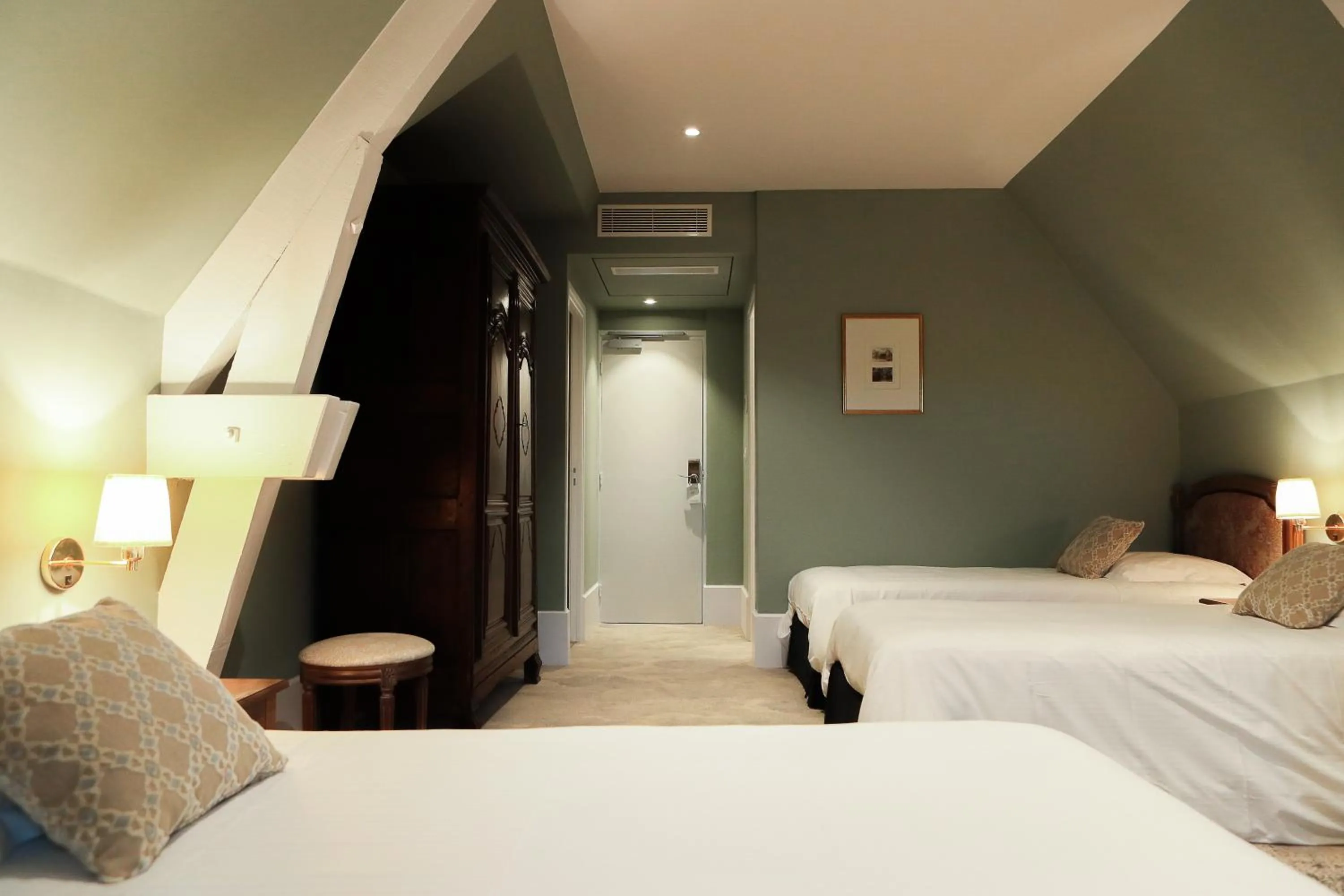 Bed in Château de Saulon