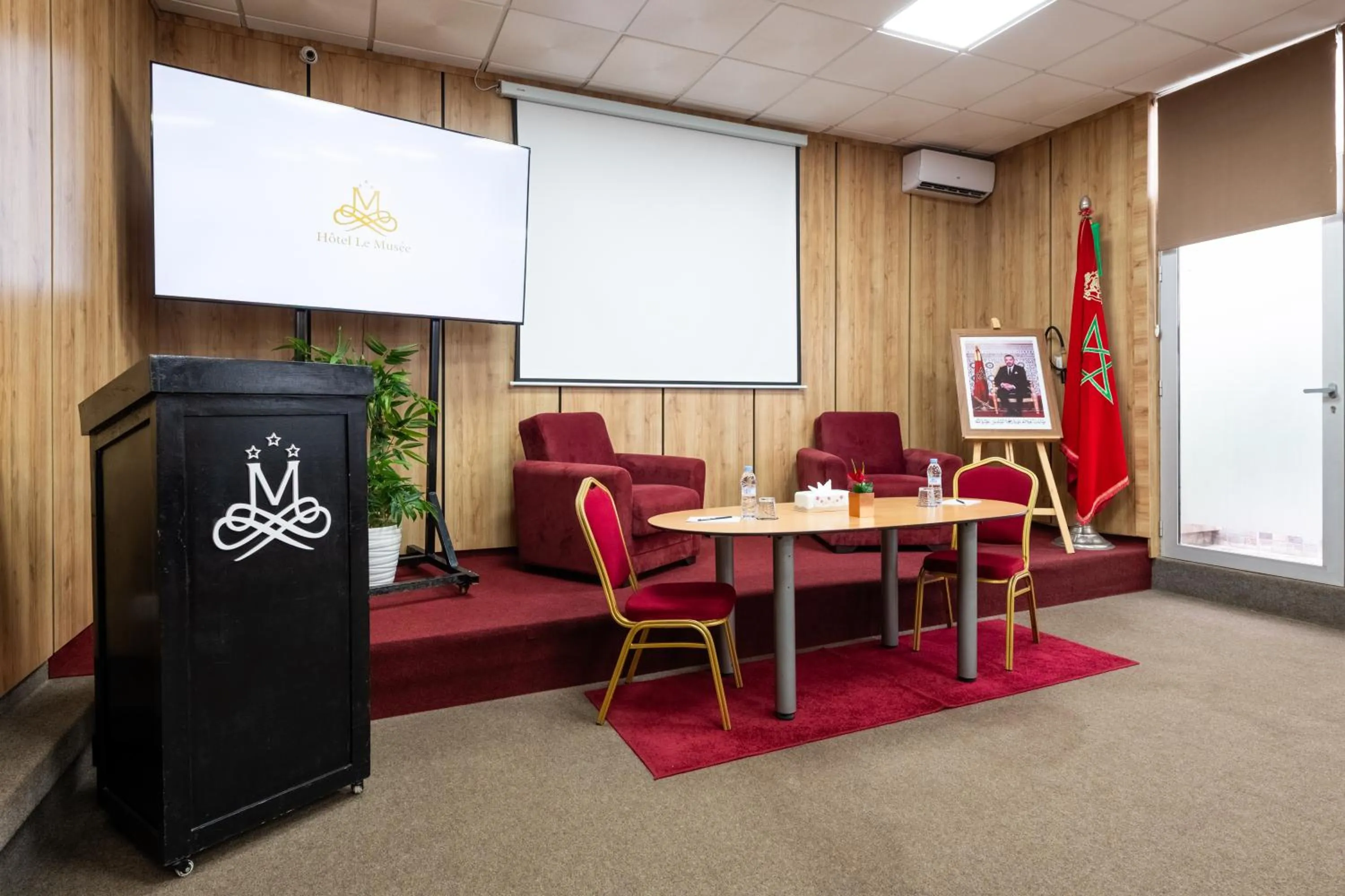 TV and multimedia in Hotel Le Musée