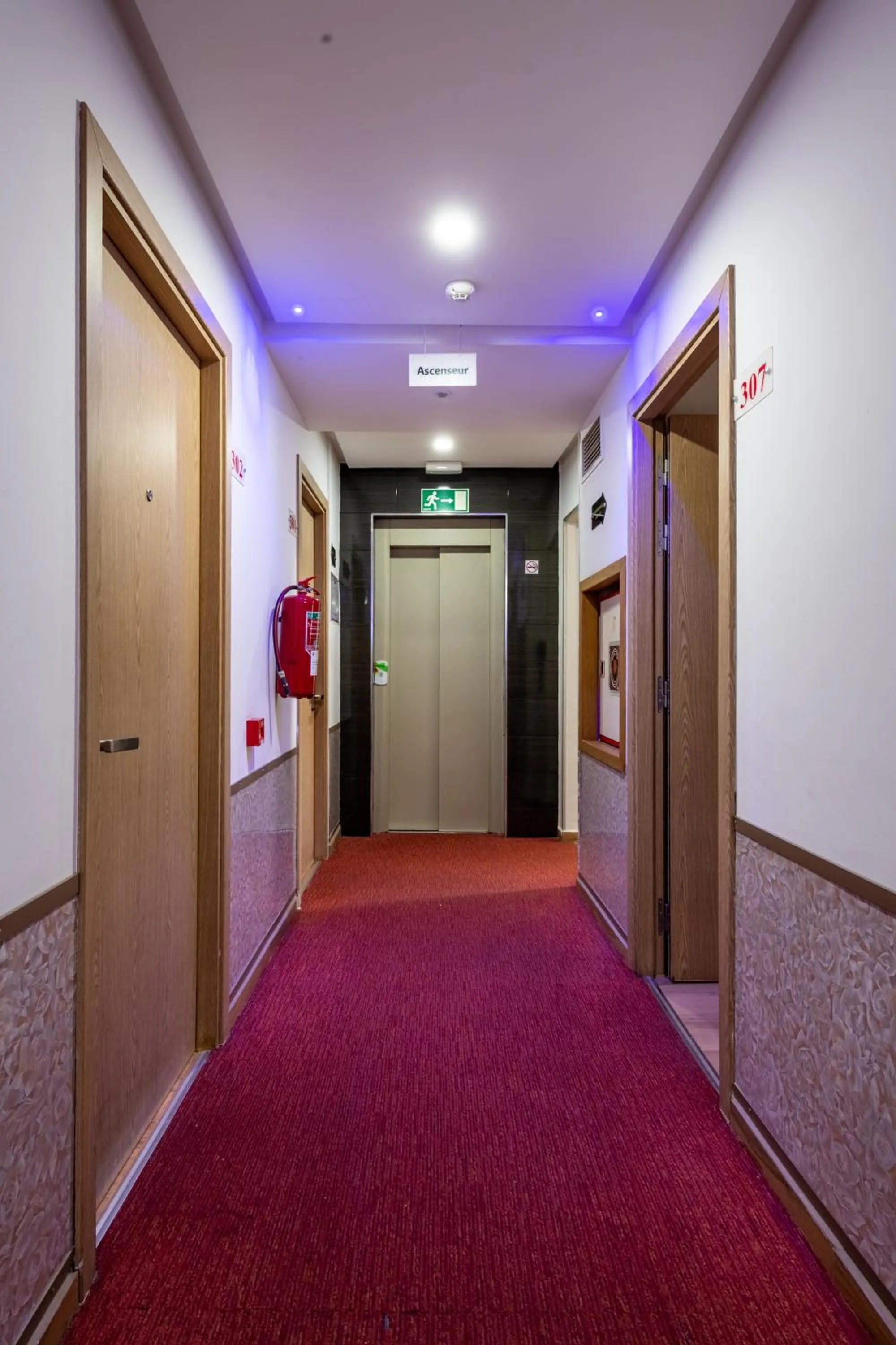 room service in Hotel Le Musée