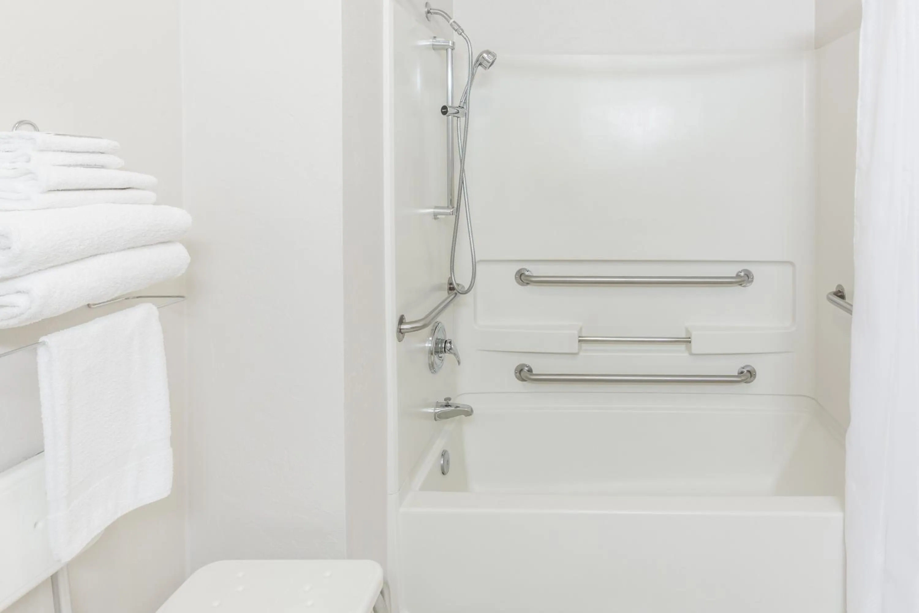 Shower in Super 8 by Wyndham Roseburg