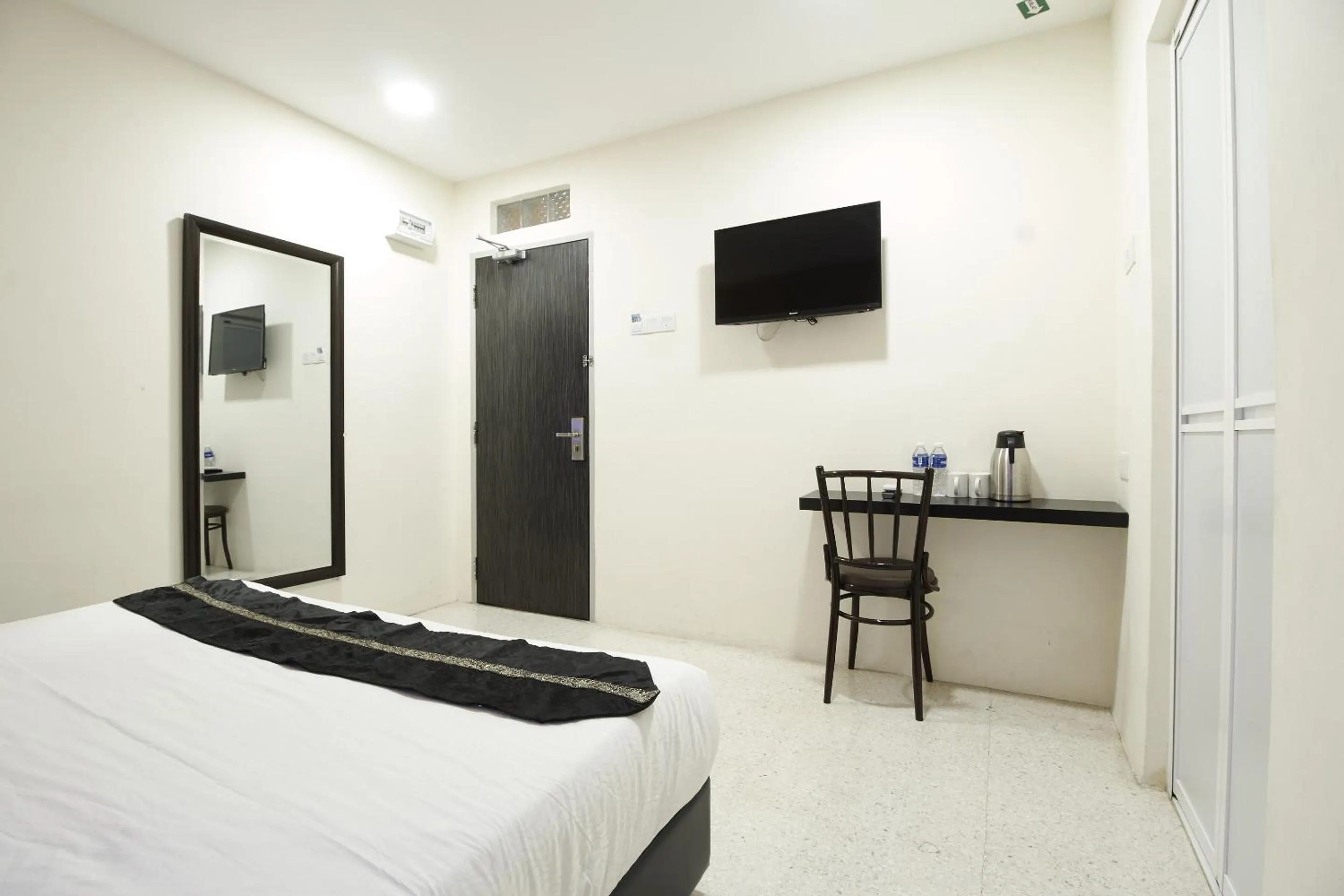 Bed in M S Hotel, Tengku Kelana KTM Klang