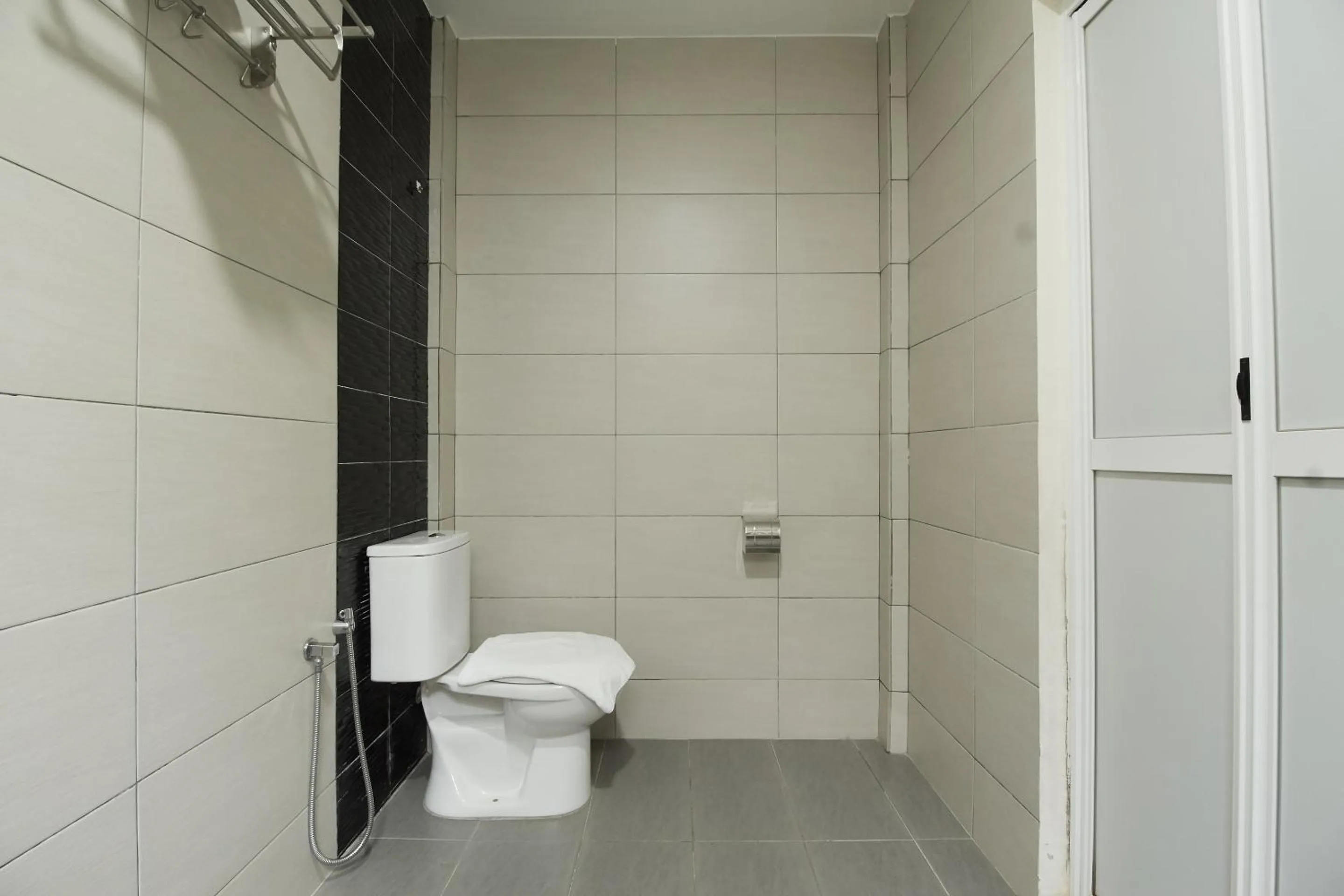 Bathroom in M S Hotel, Tengku Kelana KTM Klang