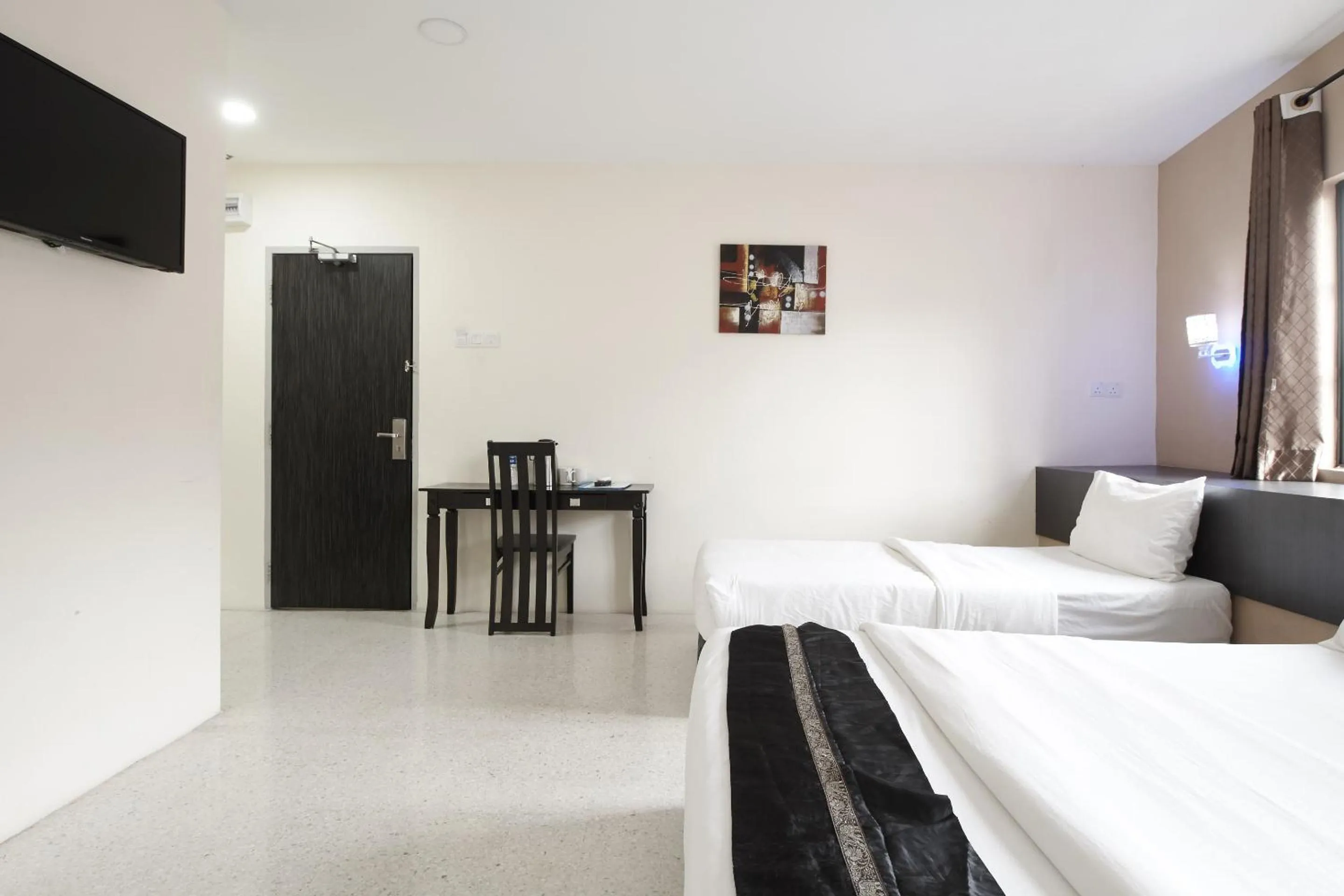 Bed in M S Hotel, Tengku Kelana KTM Klang