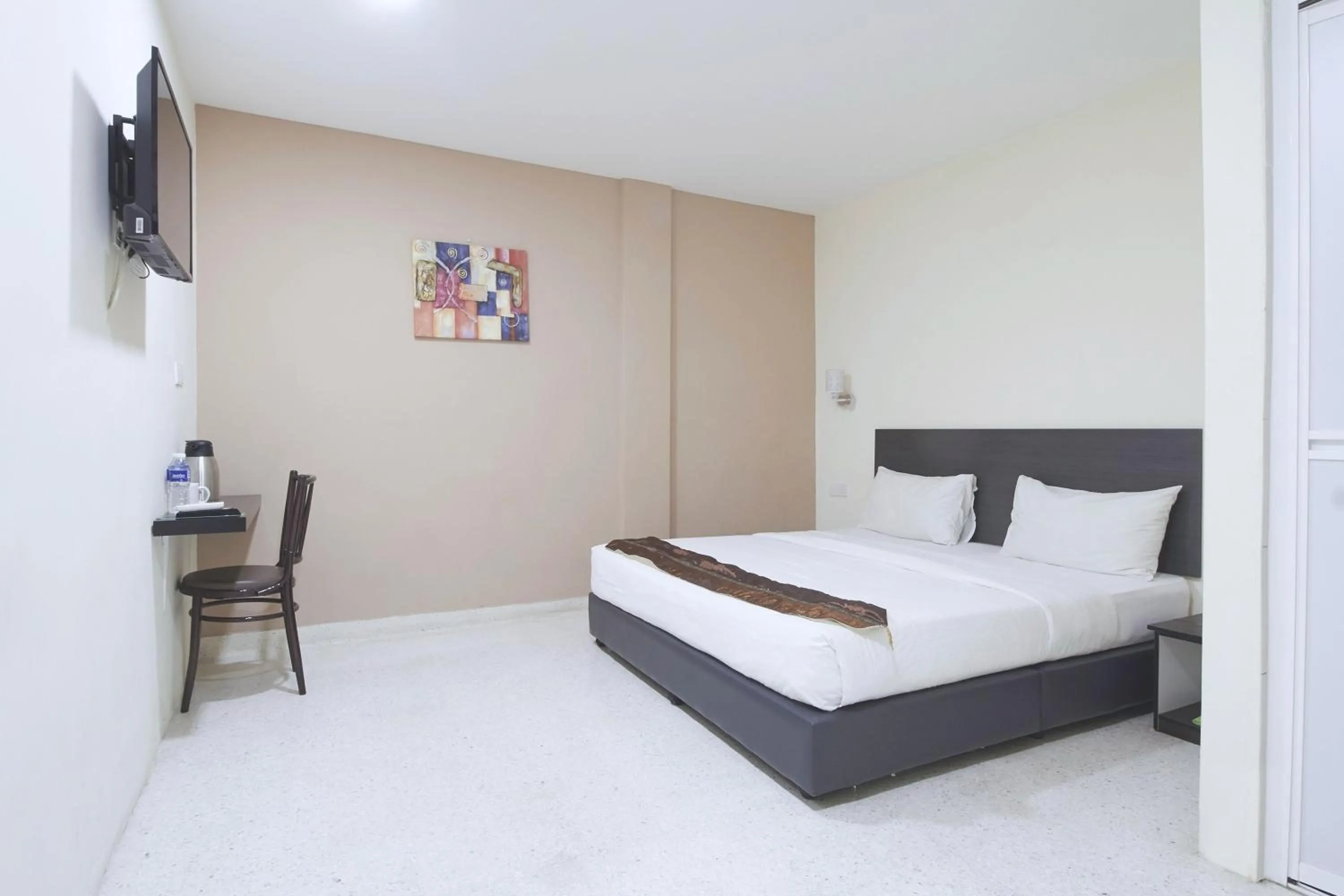 Bed in M S Hotel, Tengku Kelana KTM Klang