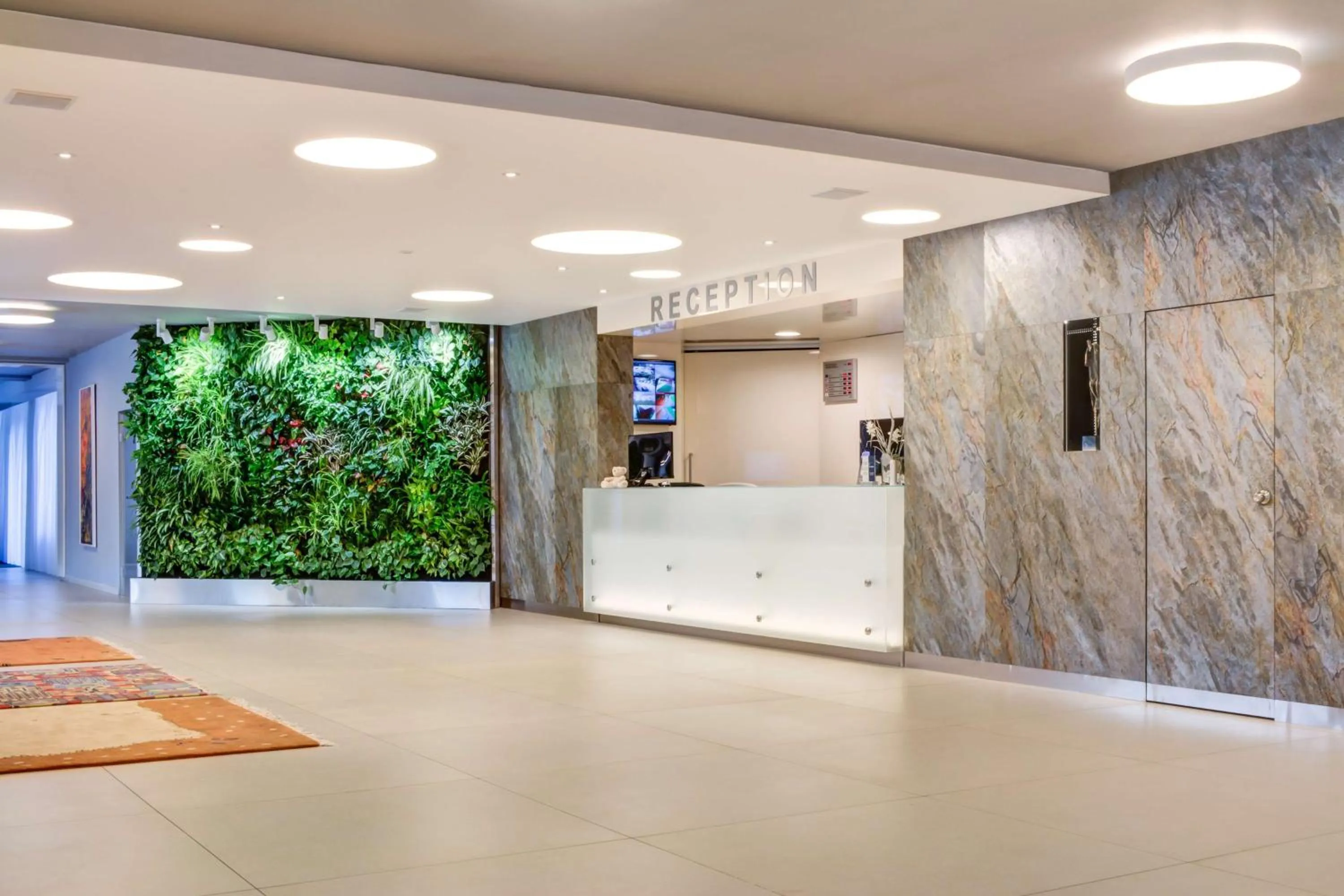 Lobby or reception in Best Western Hotel Vista