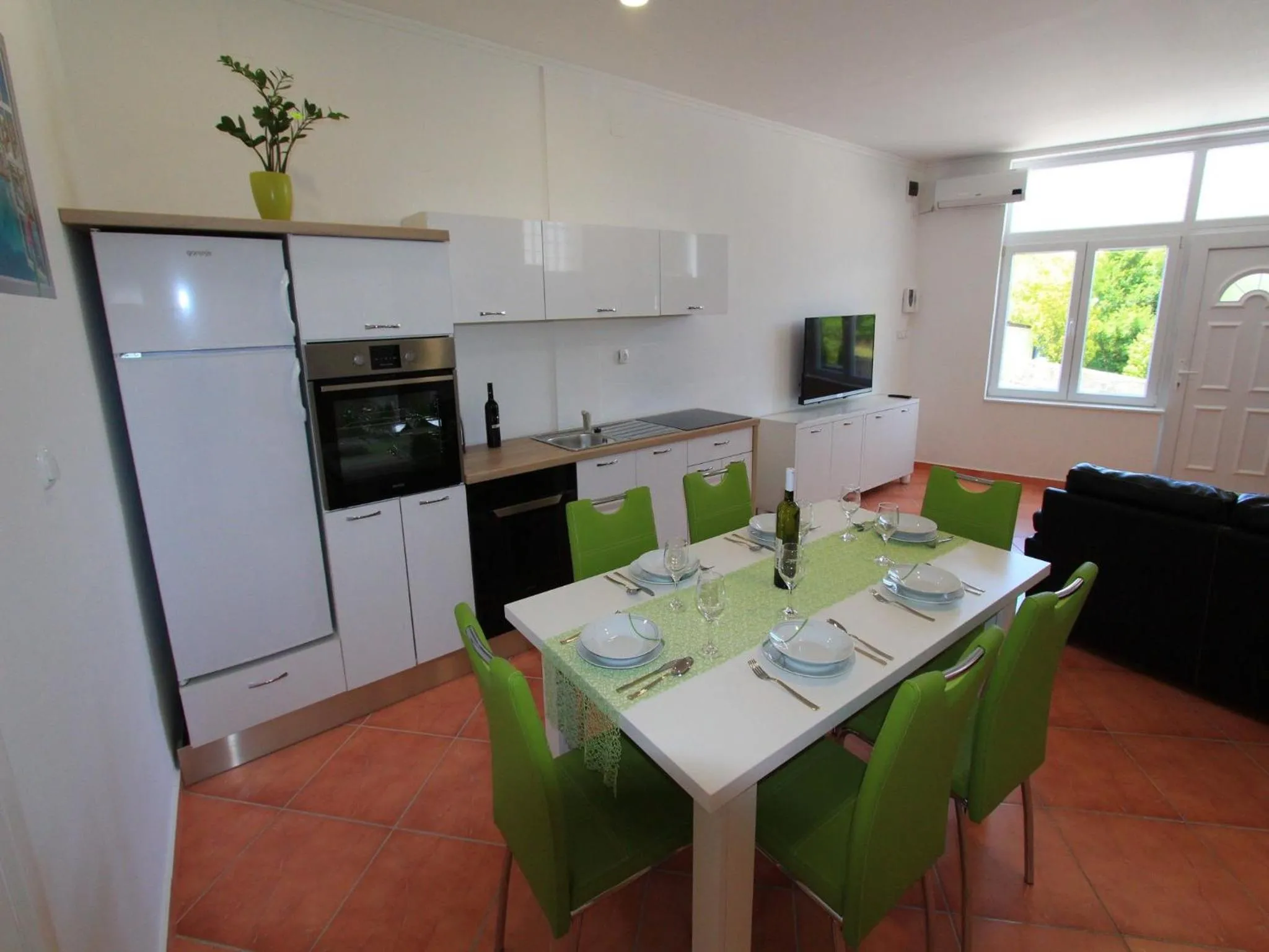 Dining area in Apartments Nero