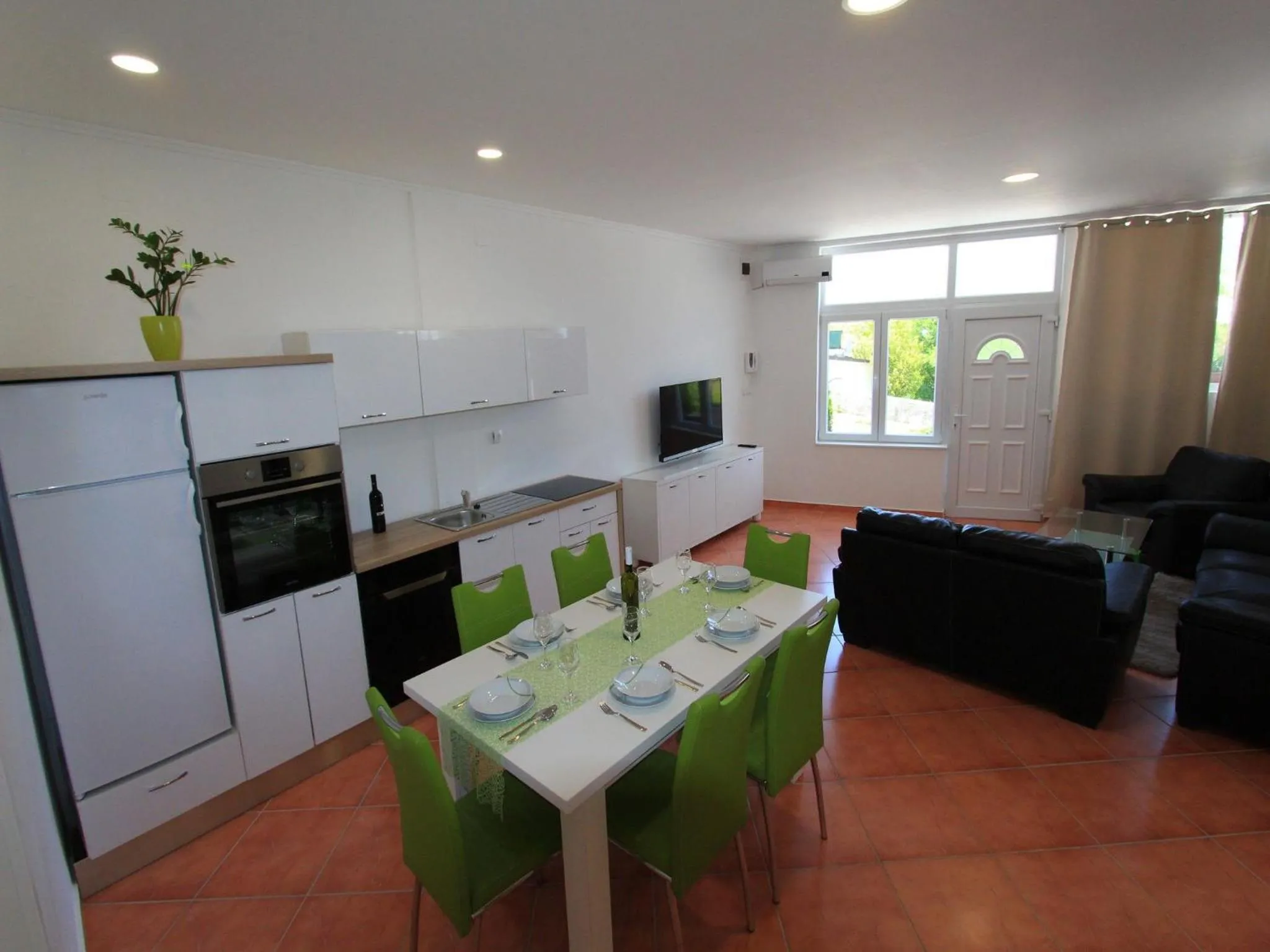 Dining area in Apartments Nero