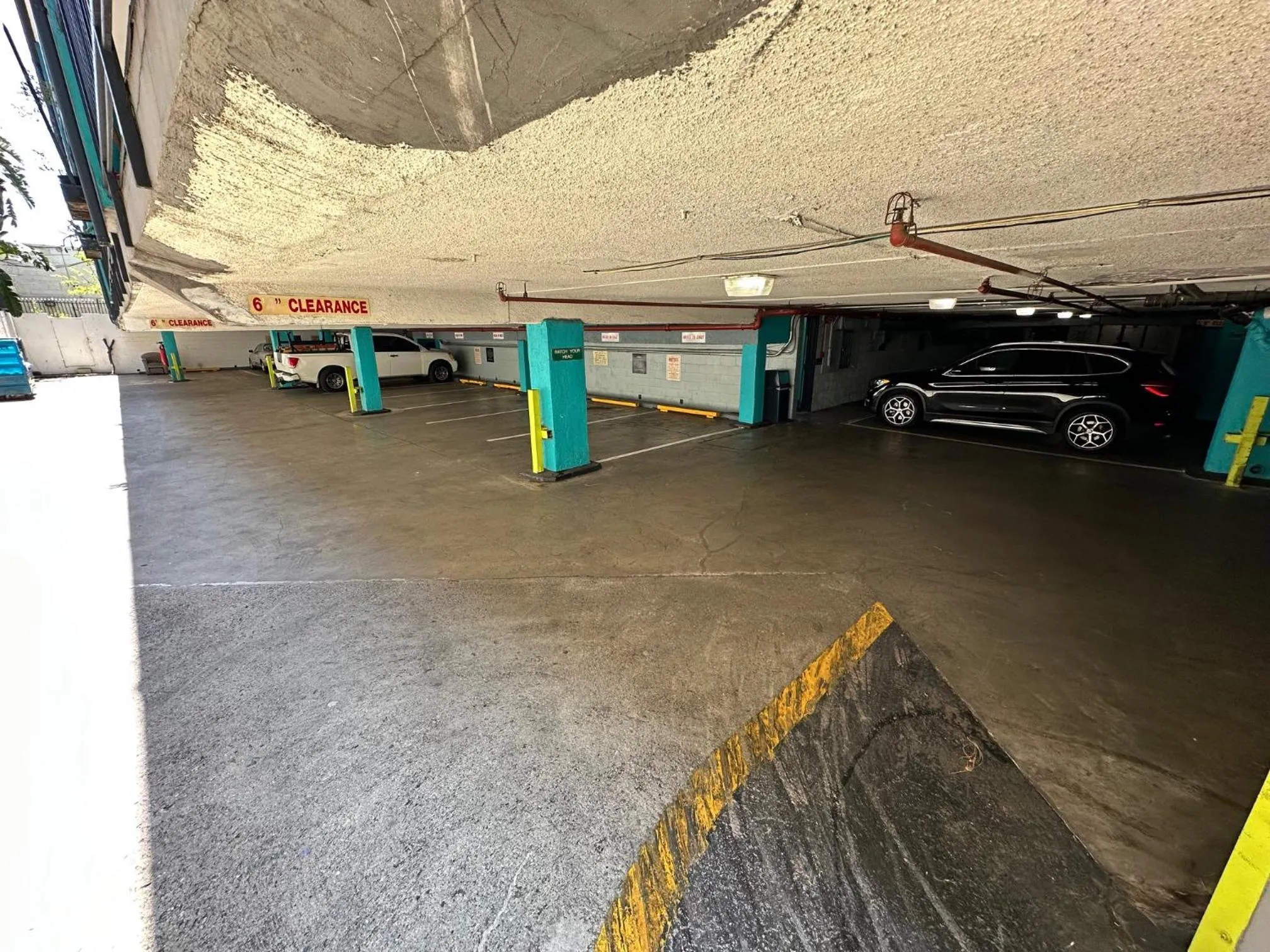 Parking in Quality Inn Near Hollywood Walk of Fame