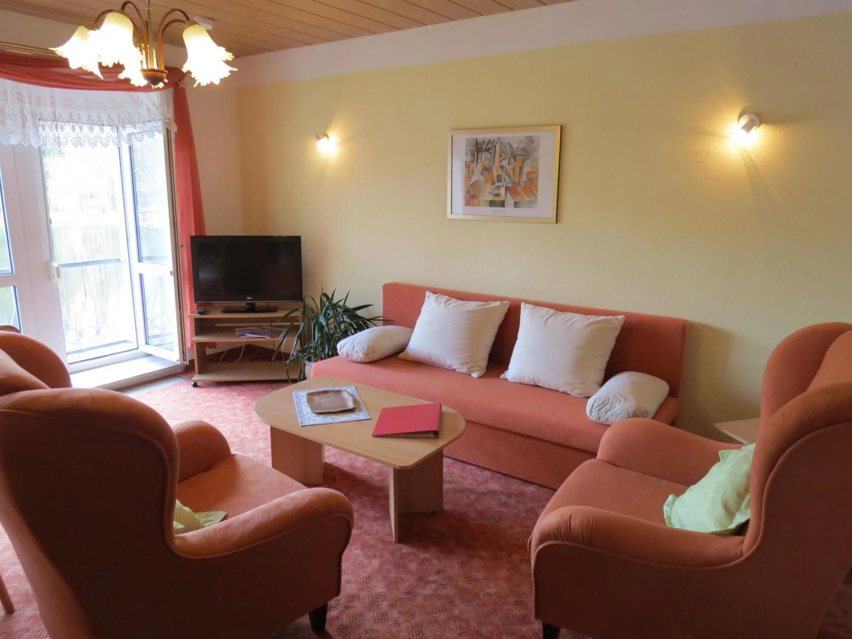 Photo of the whole room in Hotel-Pension SCHLOSS -MIRAMAR