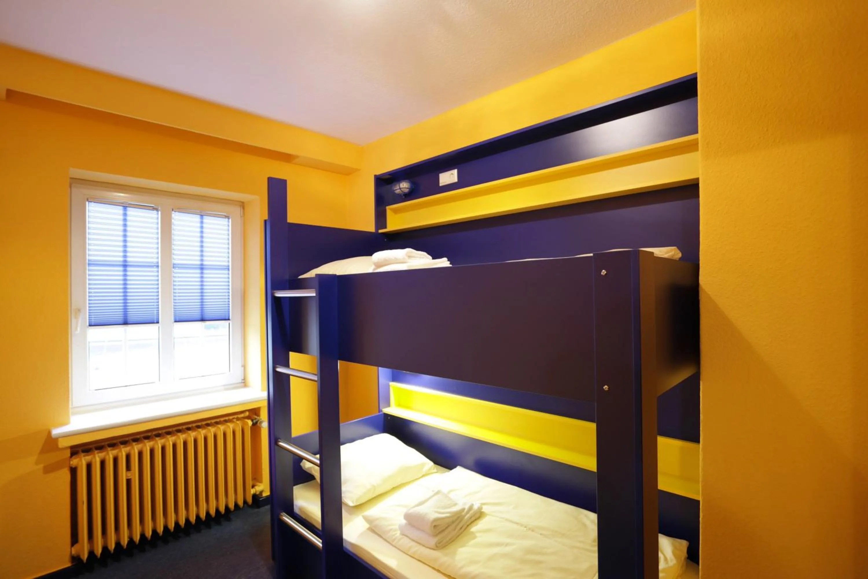 bunk bed, Bed in Bed'nBudget Expo-Hostel Rooms