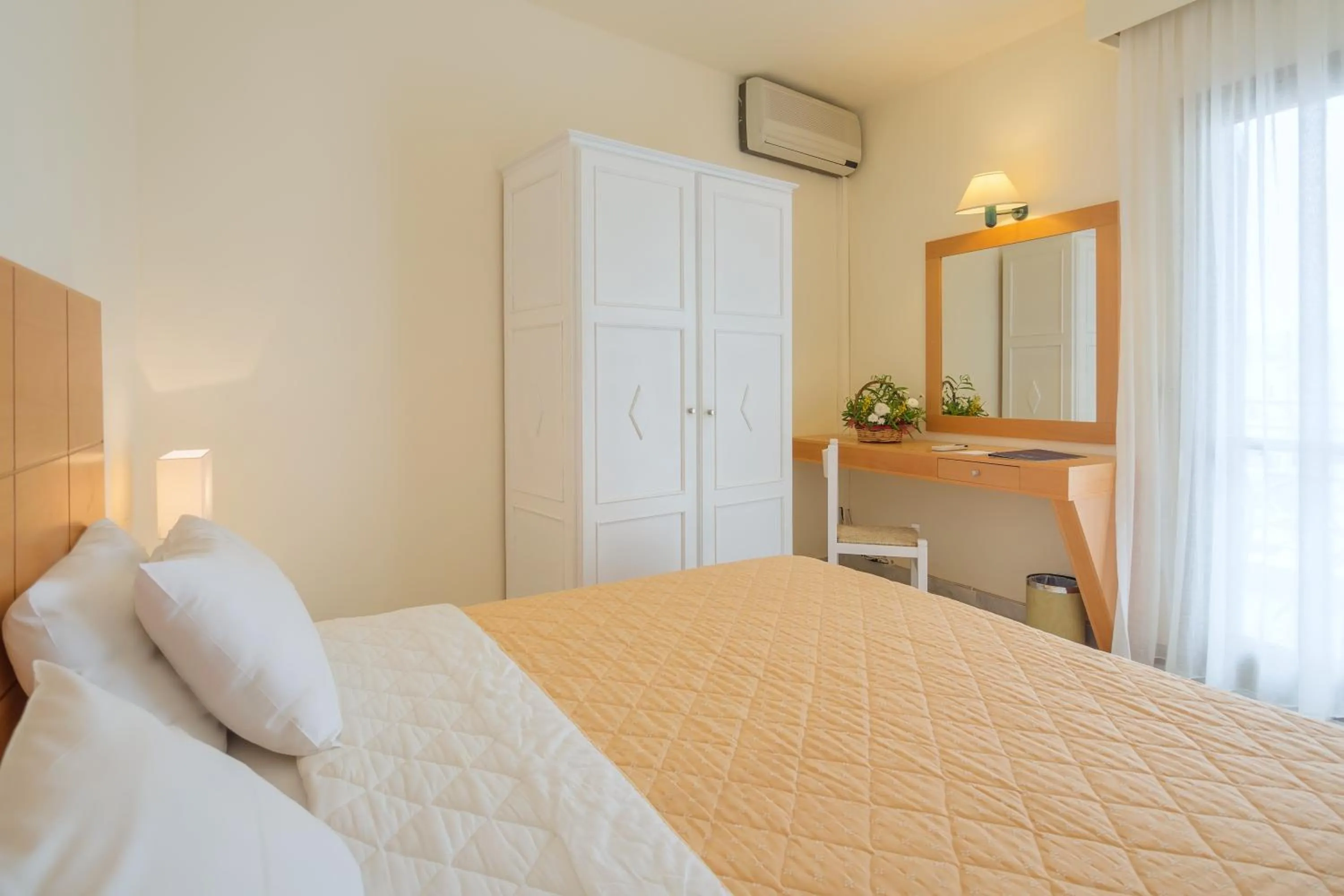 Bedroom, Bed in Mare Hotel Apartments