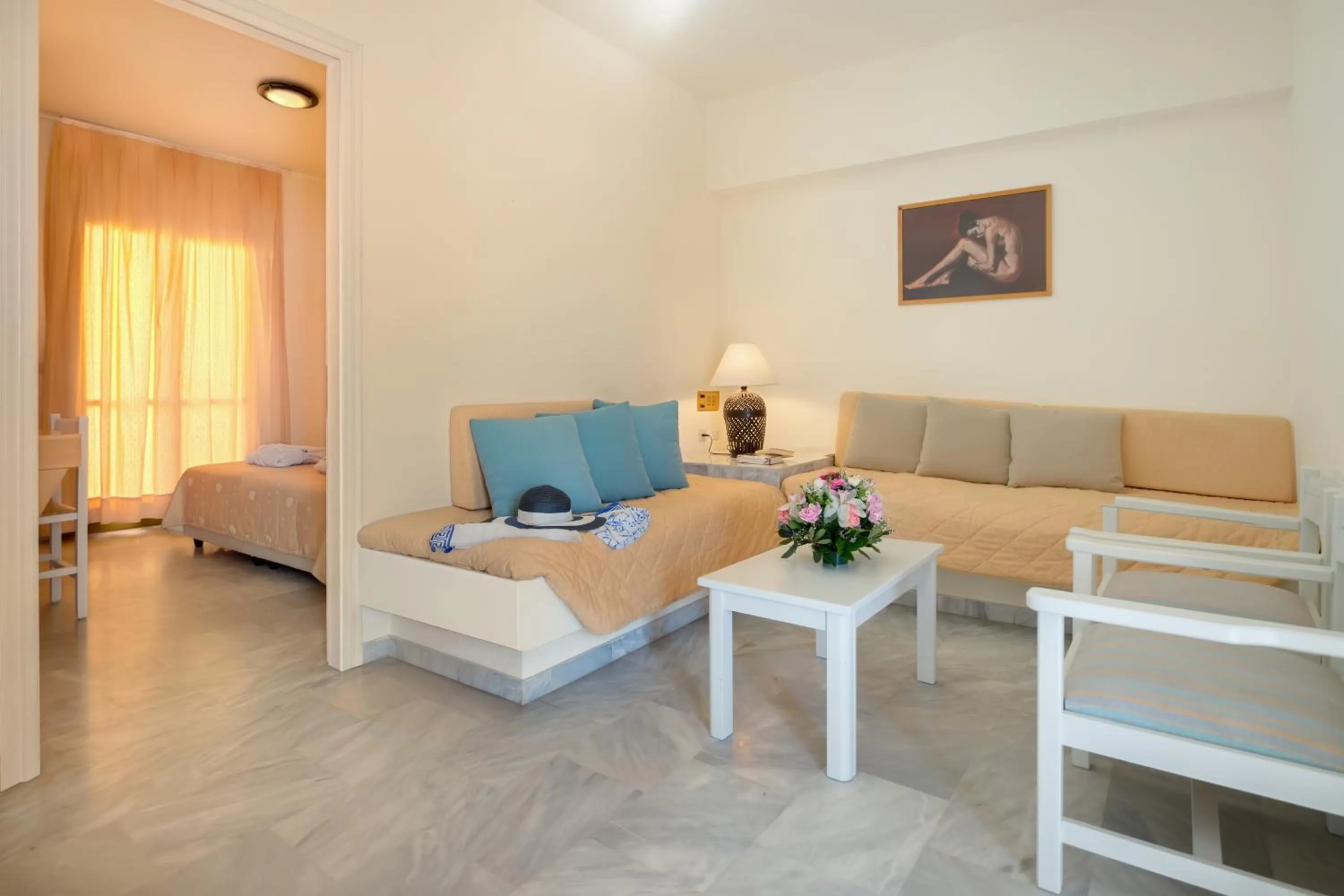 Living room, Bed in Mare Hotel Apartments