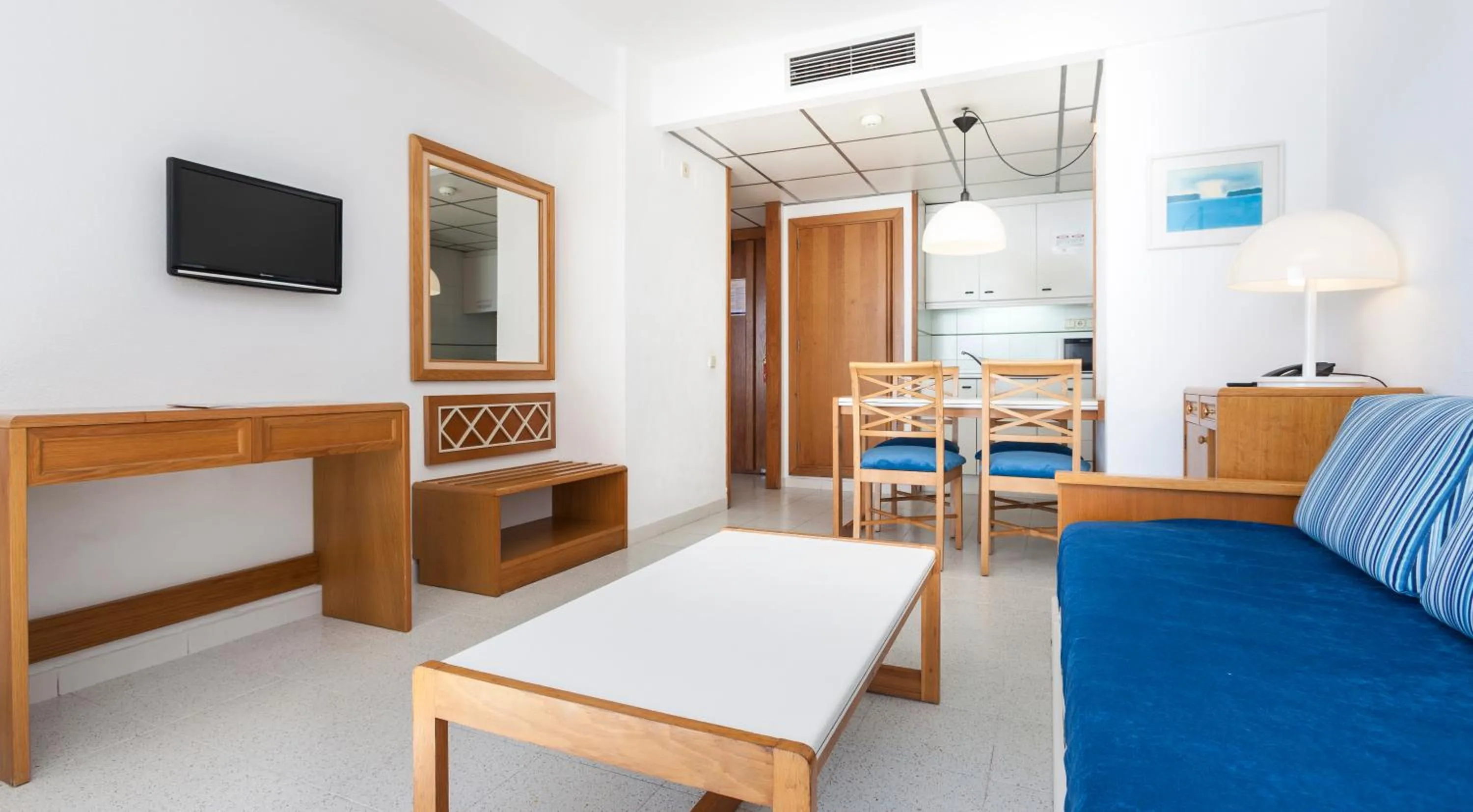 Bedroom, Bed in Globales Nova