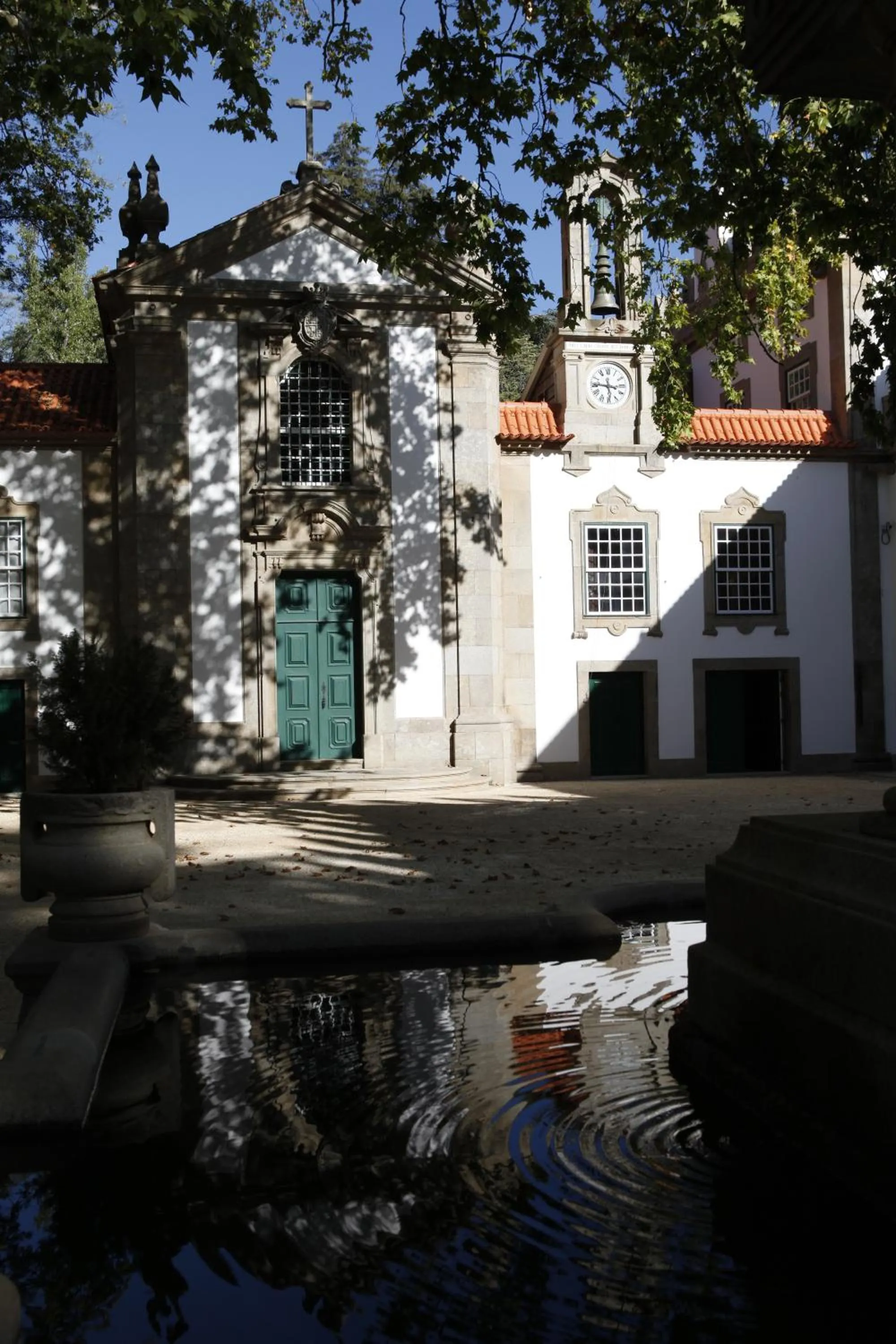 Facade/entrance in Parador Casa Da Insua