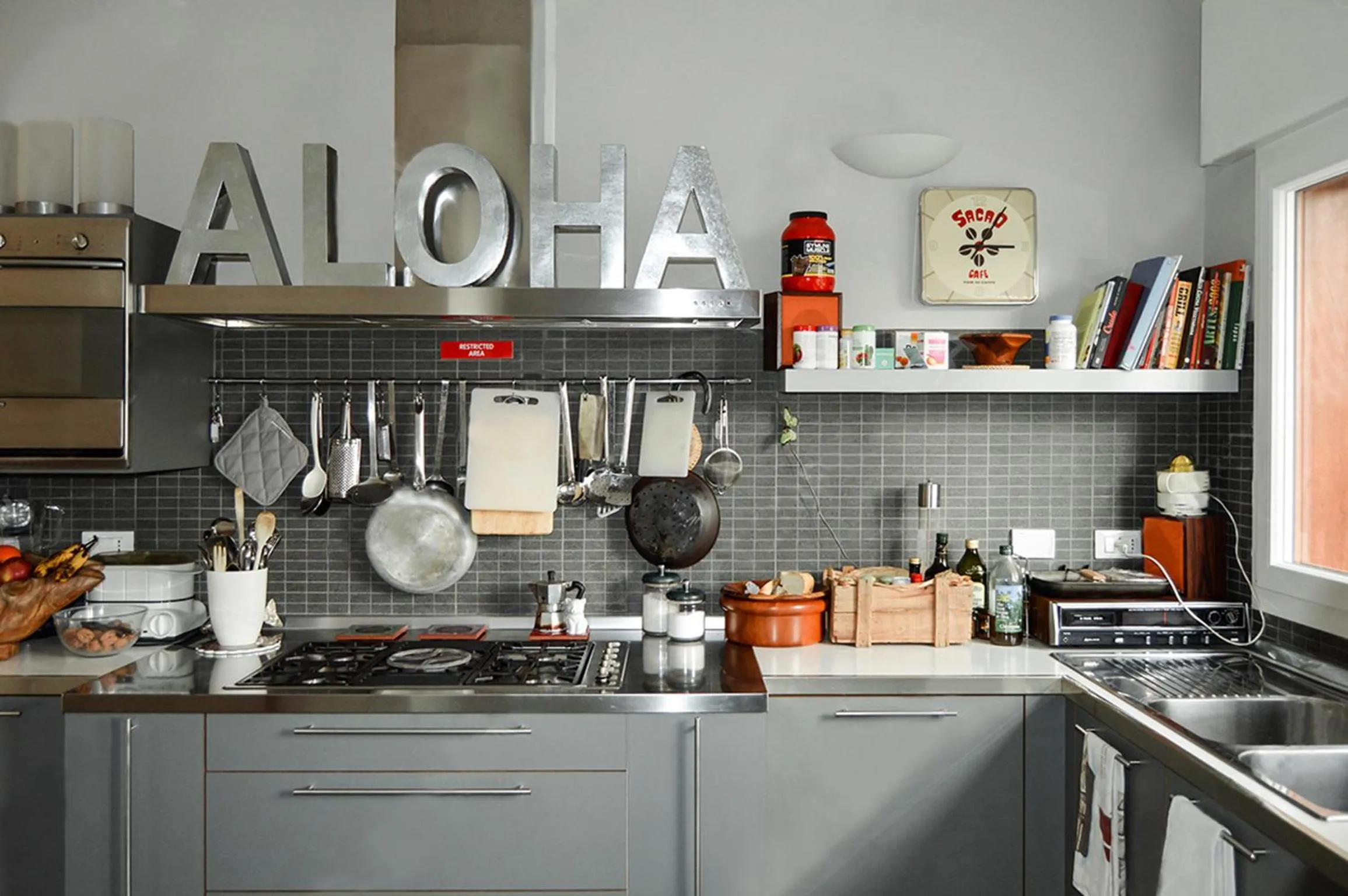 Communal kitchen in B&B Il Picchio