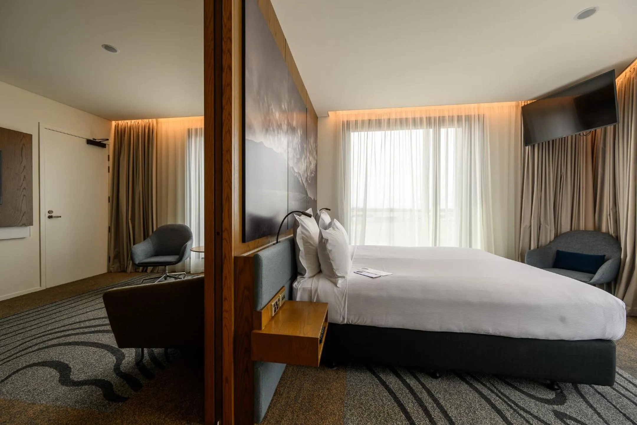 Bedroom, Bed in Novotel Christchurch Airport