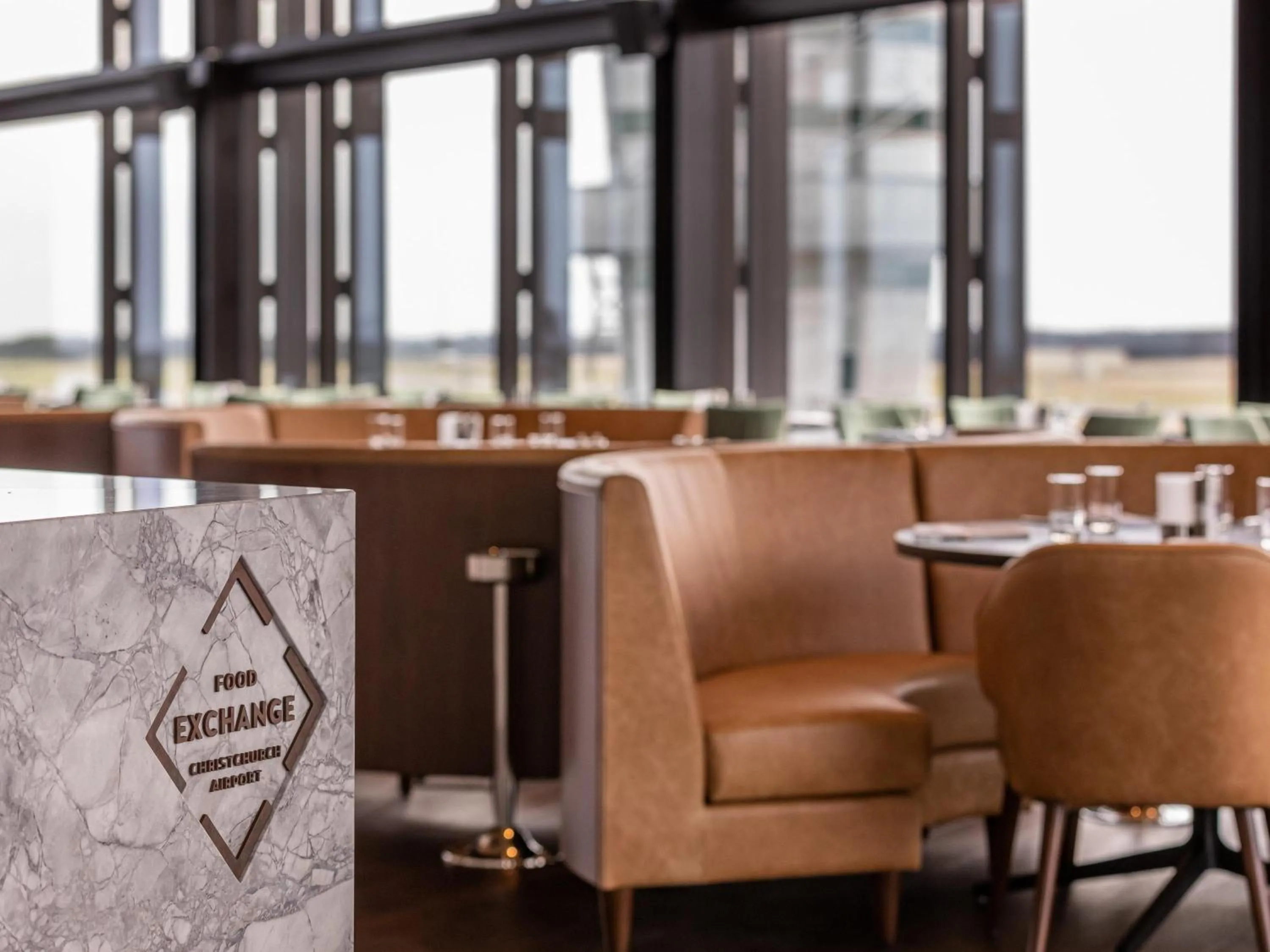 Restaurant/places to eat in Novotel Christchurch Airport