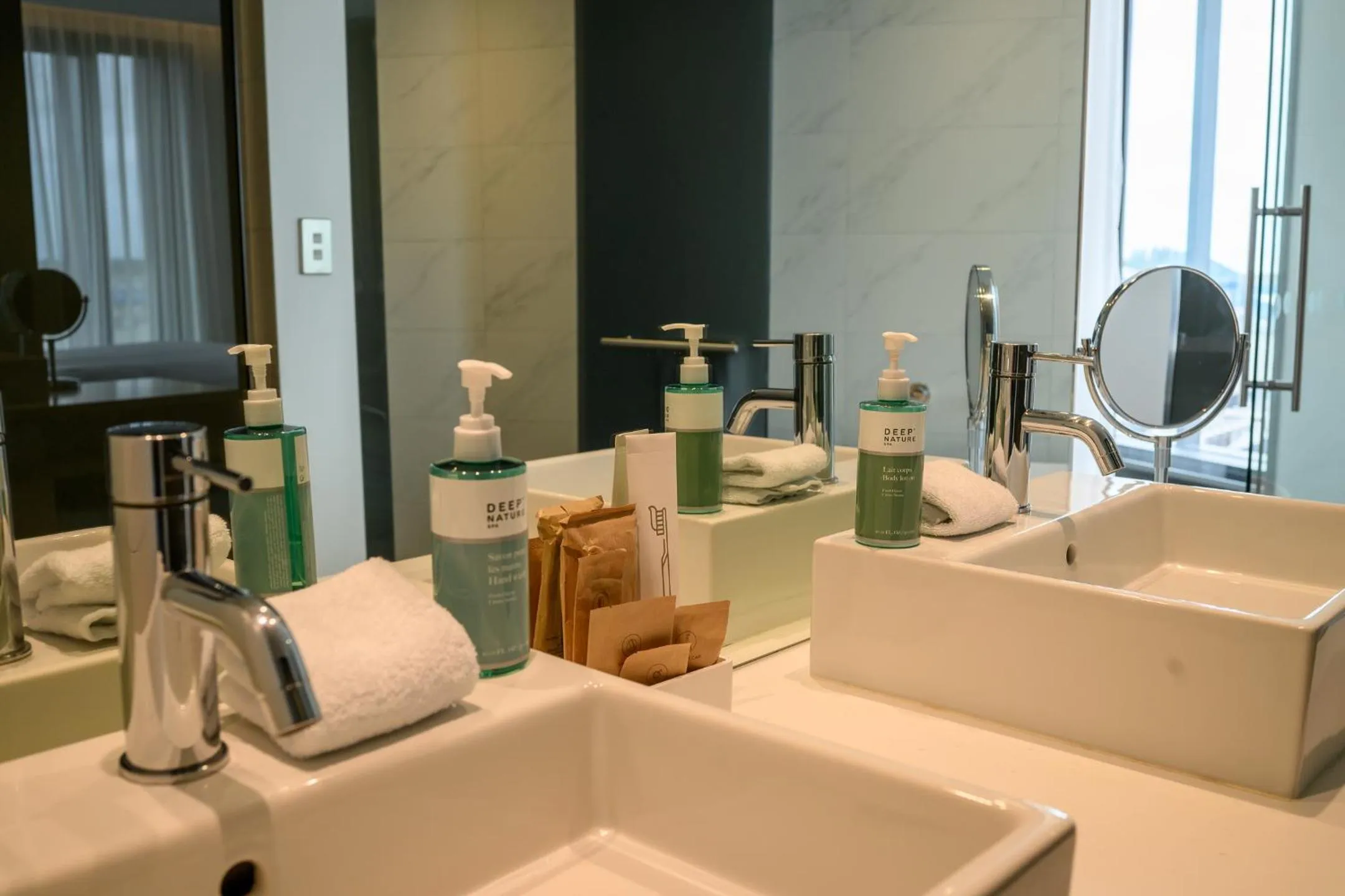 Bathroom in Novotel Christchurch Airport