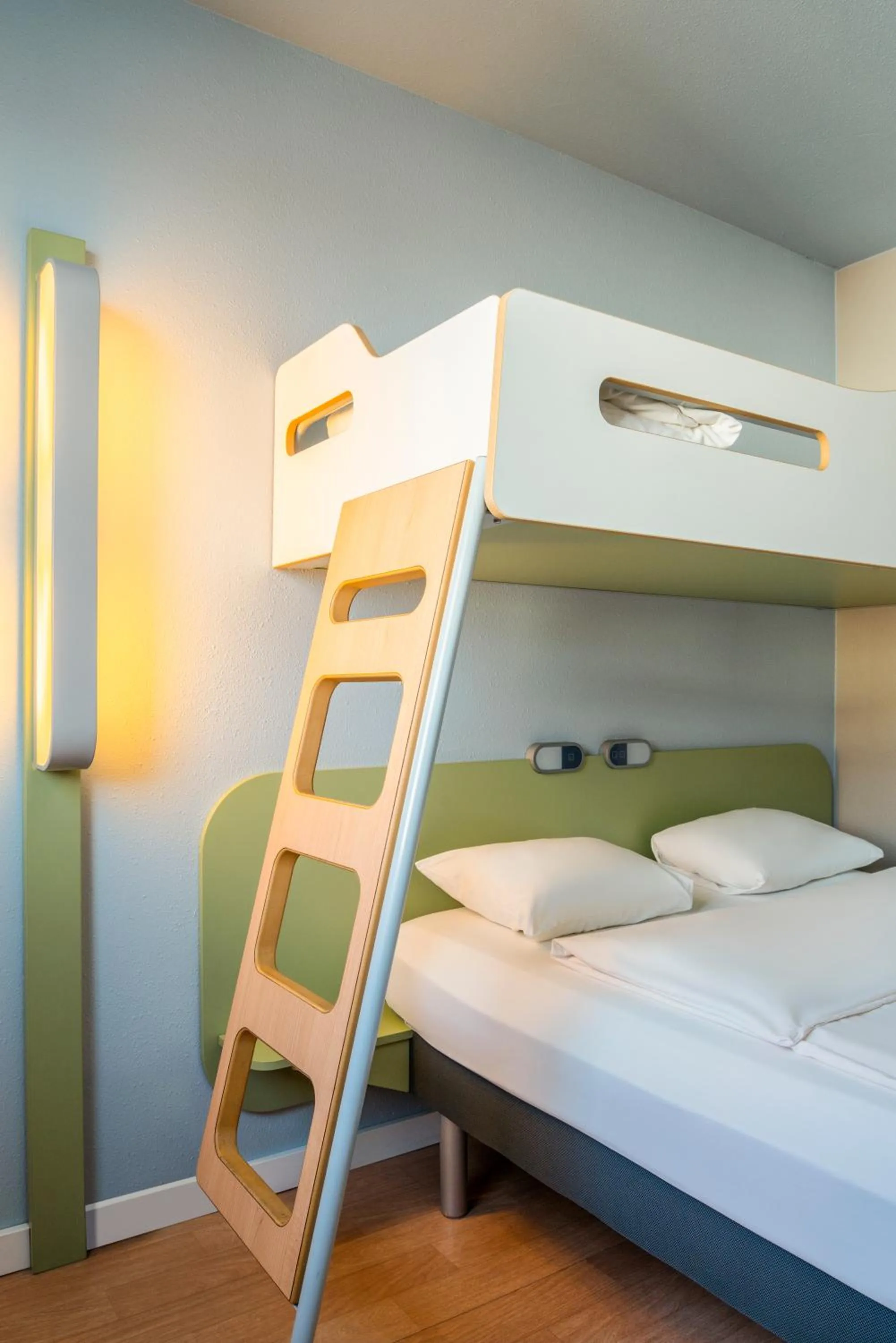 Bed in ibis budget Muenchen Ost Messe