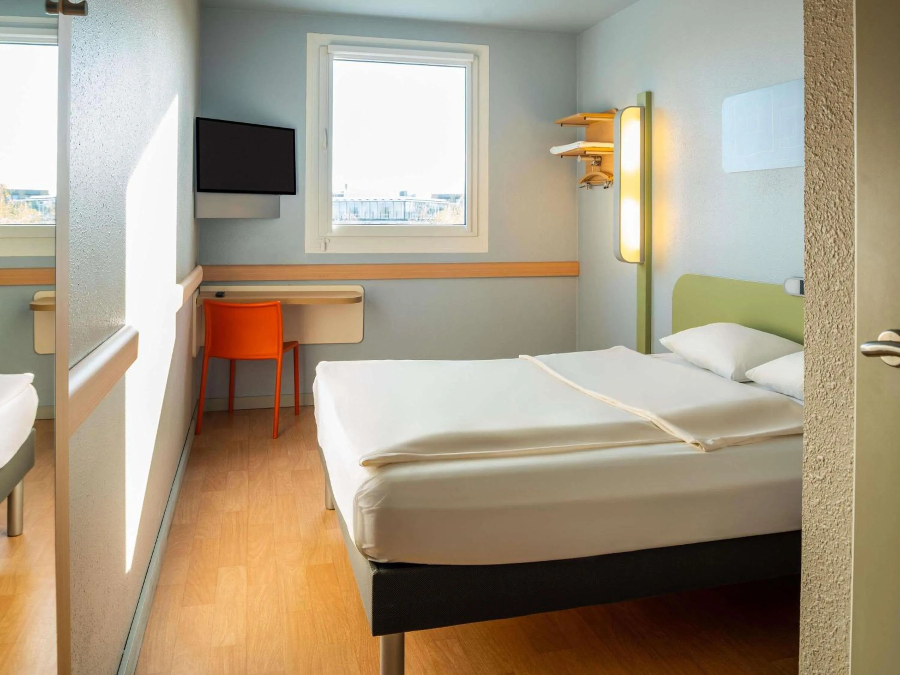 Bedroom, Bed in ibis budget Muenchen Ost Messe