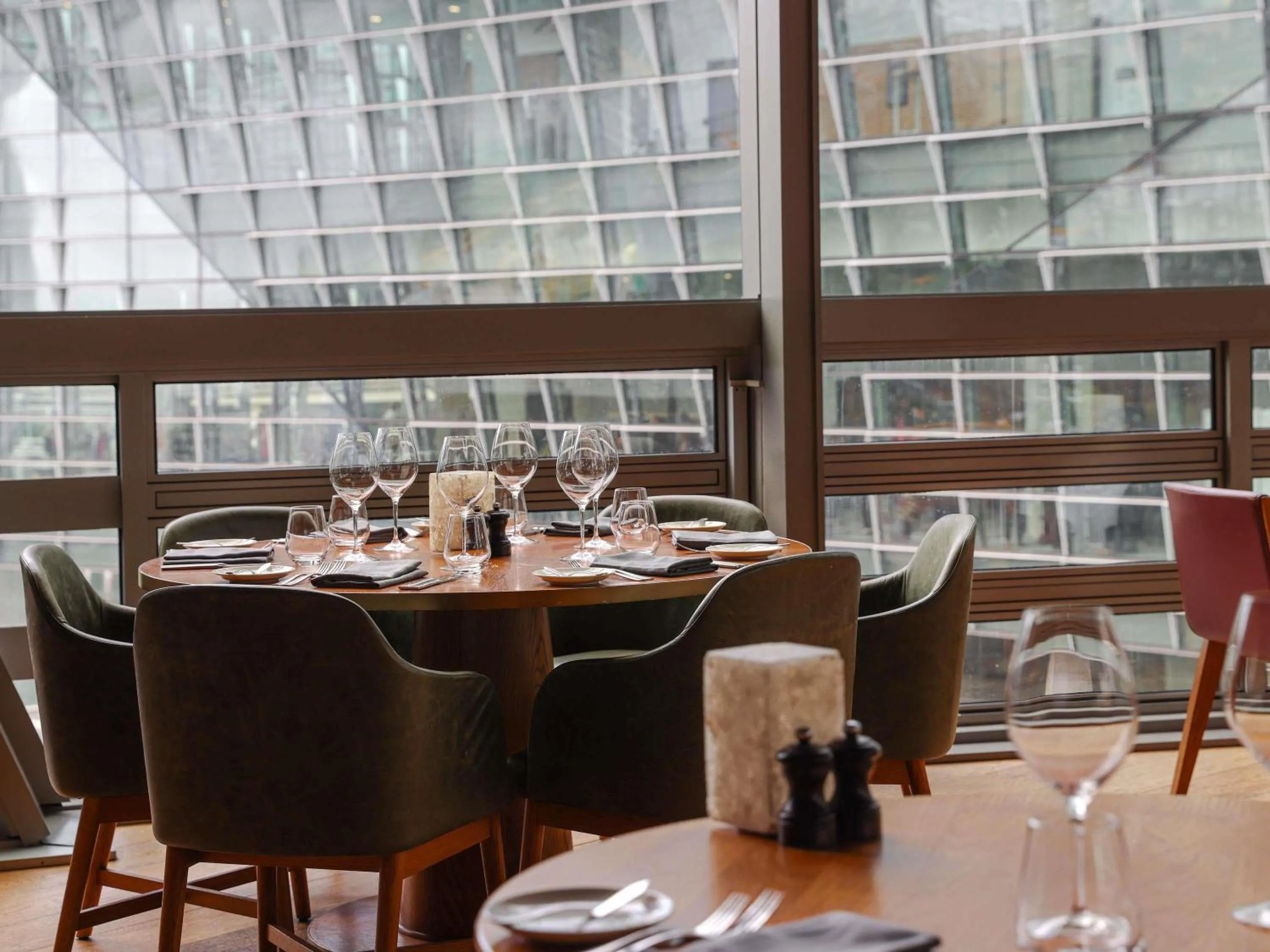 Restaurant/places to eat in Sofitel Sydney Darling Harbour
