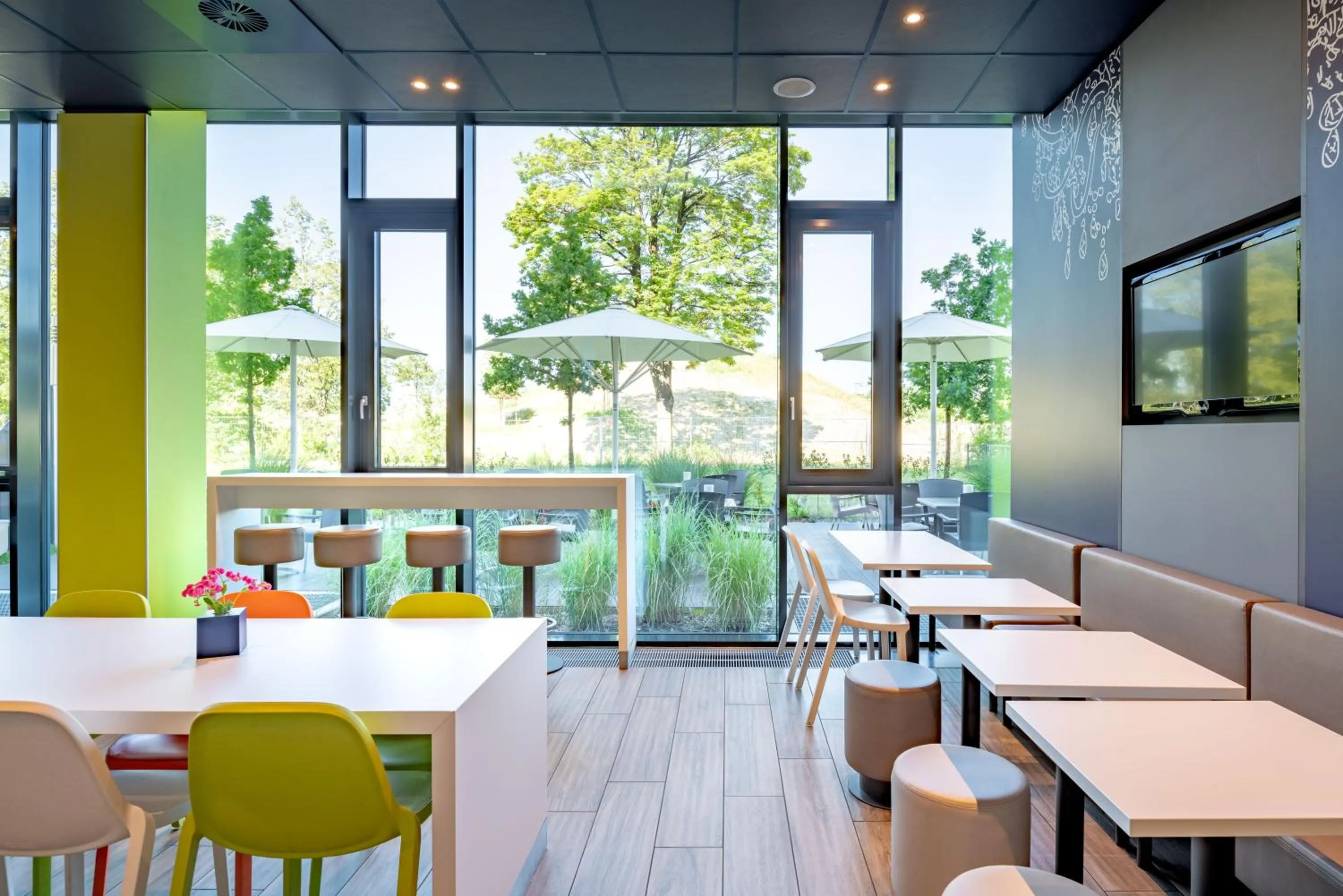 Restaurant/places to eat in ibis budget Muenchen City Olympiapark