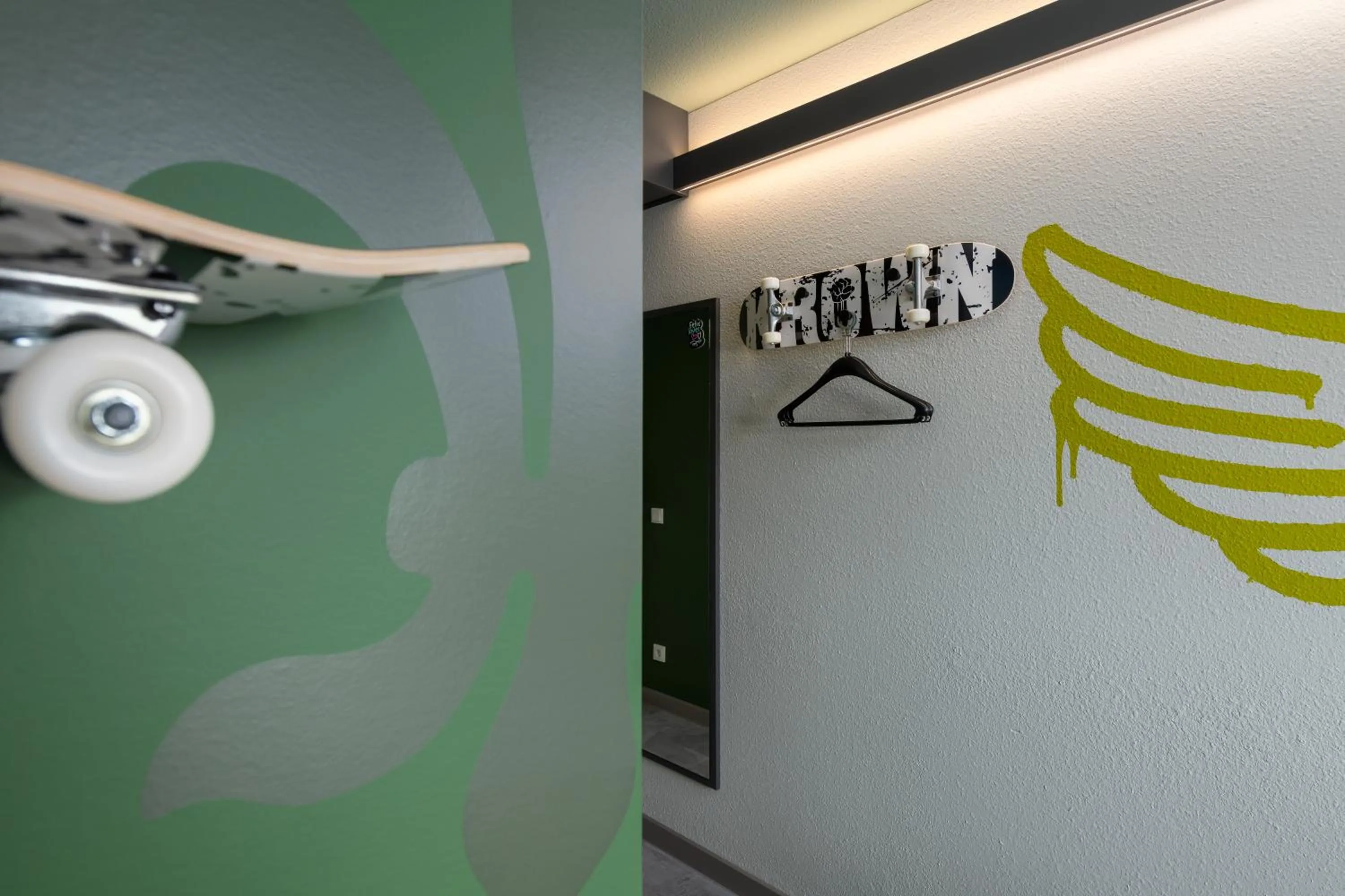 Photo of the whole room in Felix Hotel Darmstadt