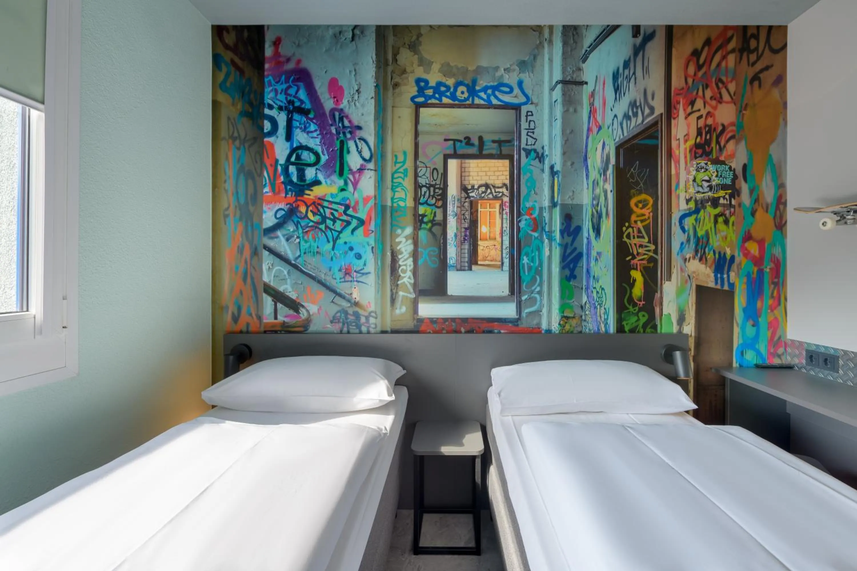 Bed in Felix Hotel Darmstadt