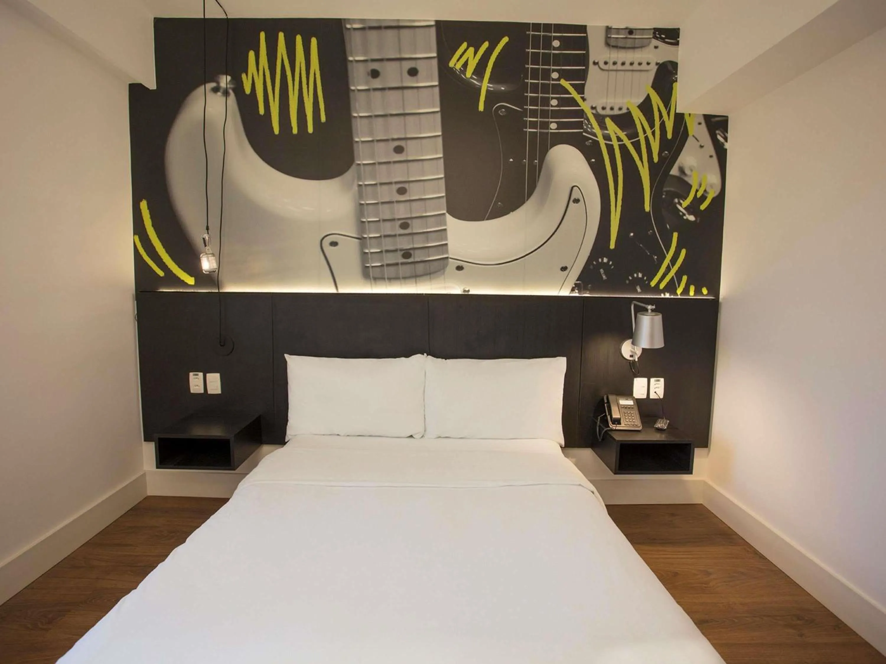 Bedroom, Bed in ibis Styles Taubate