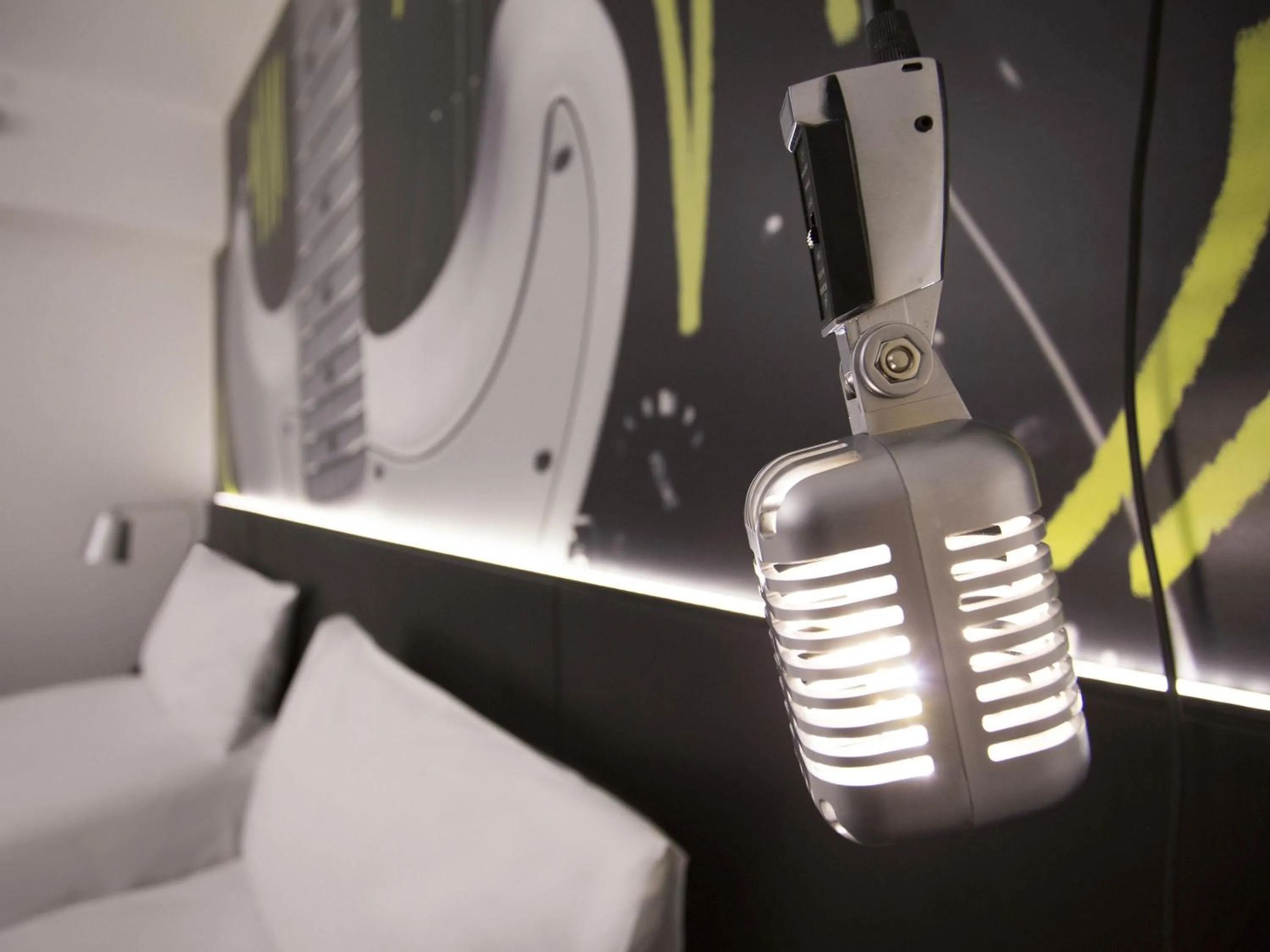 Bedroom in ibis Styles Taubate