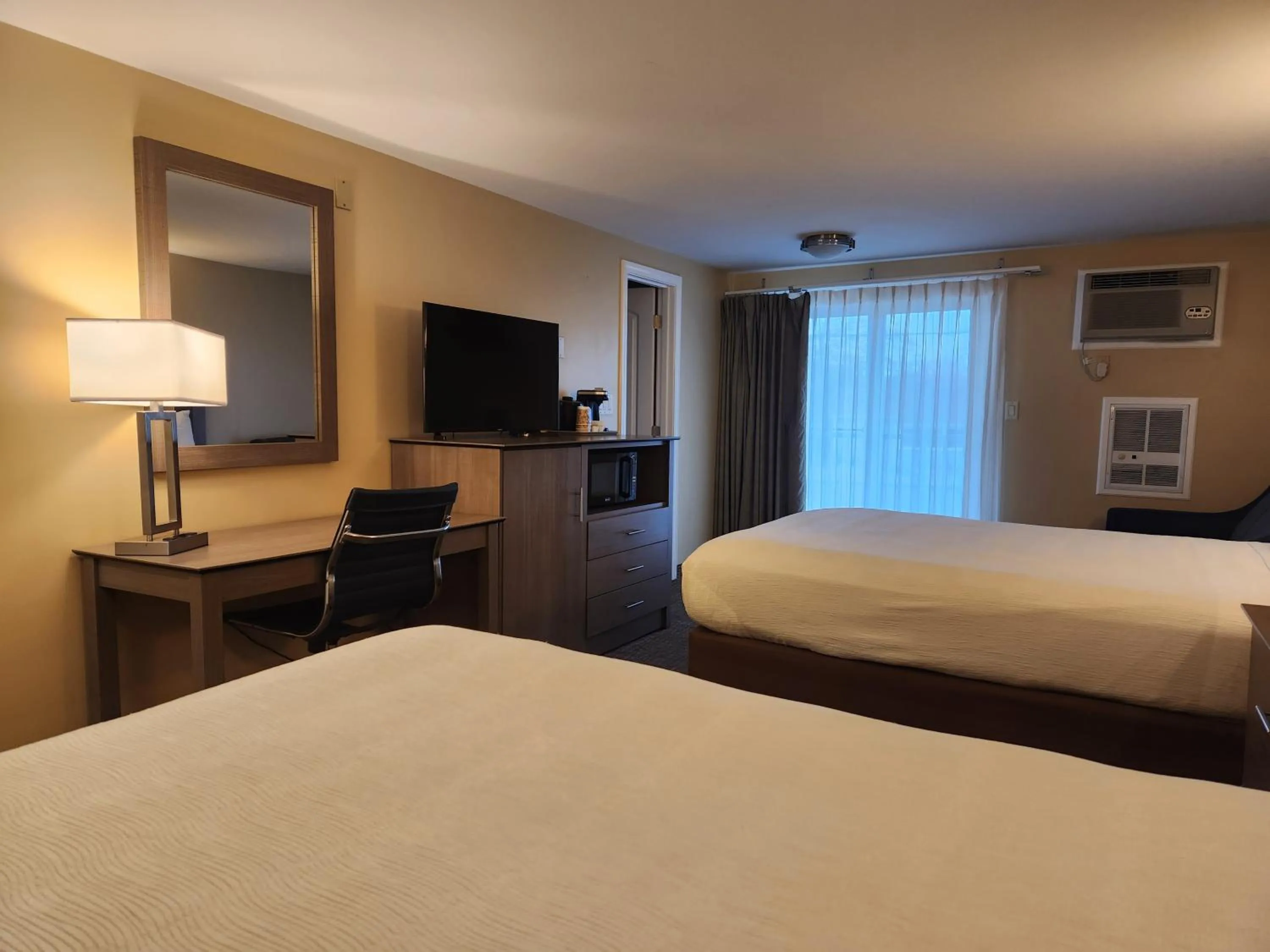 Bed in Hyannis Travel Inn