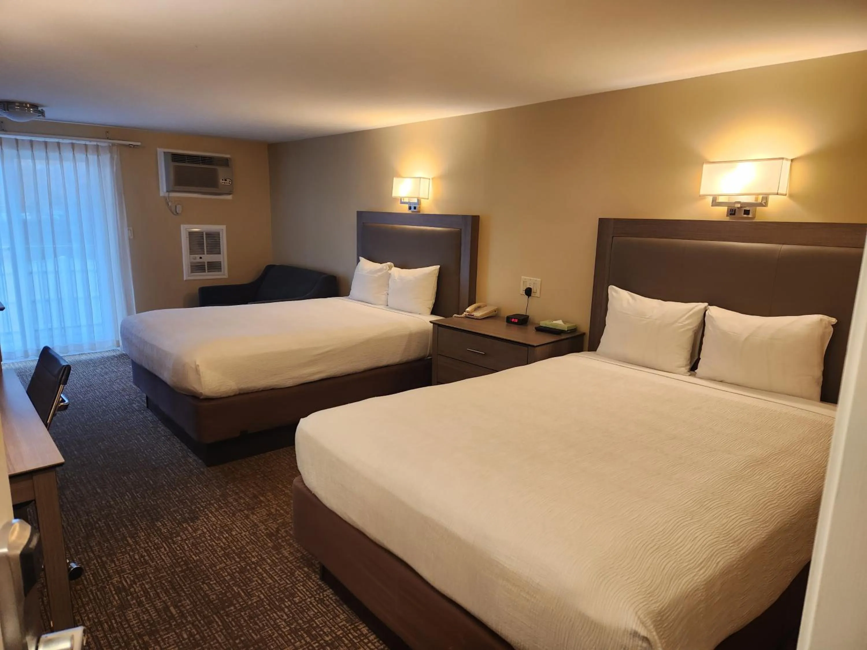 Bed in Hyannis Travel Inn