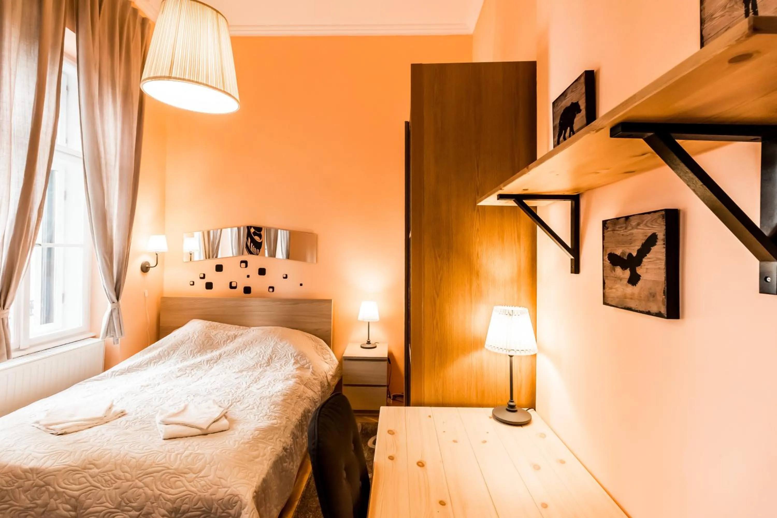 Photo of the whole room, Bed in BpR König Design Apartment