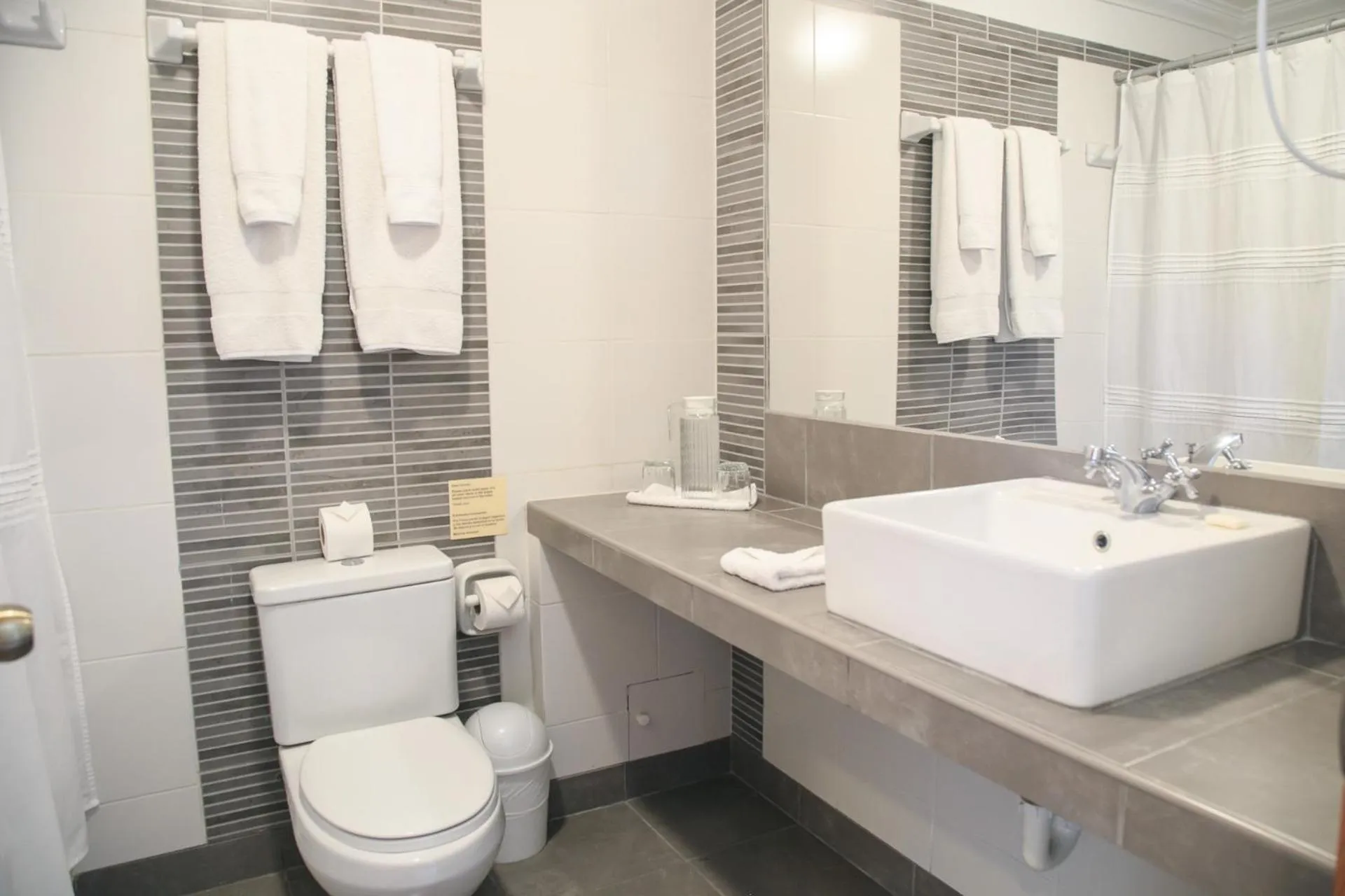 Bathroom in Hotel Antigua Miraflores