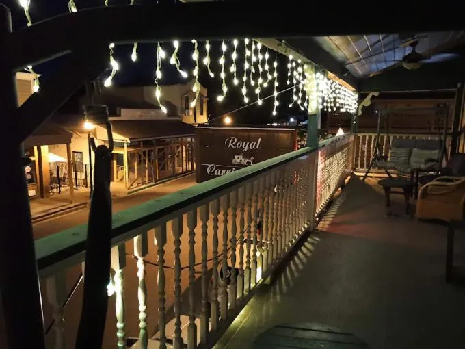 Night in Americas Best Value Inn Royal Carriage