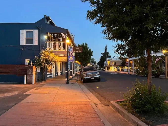 Property building in Americas Best Value Inn Royal Carriage