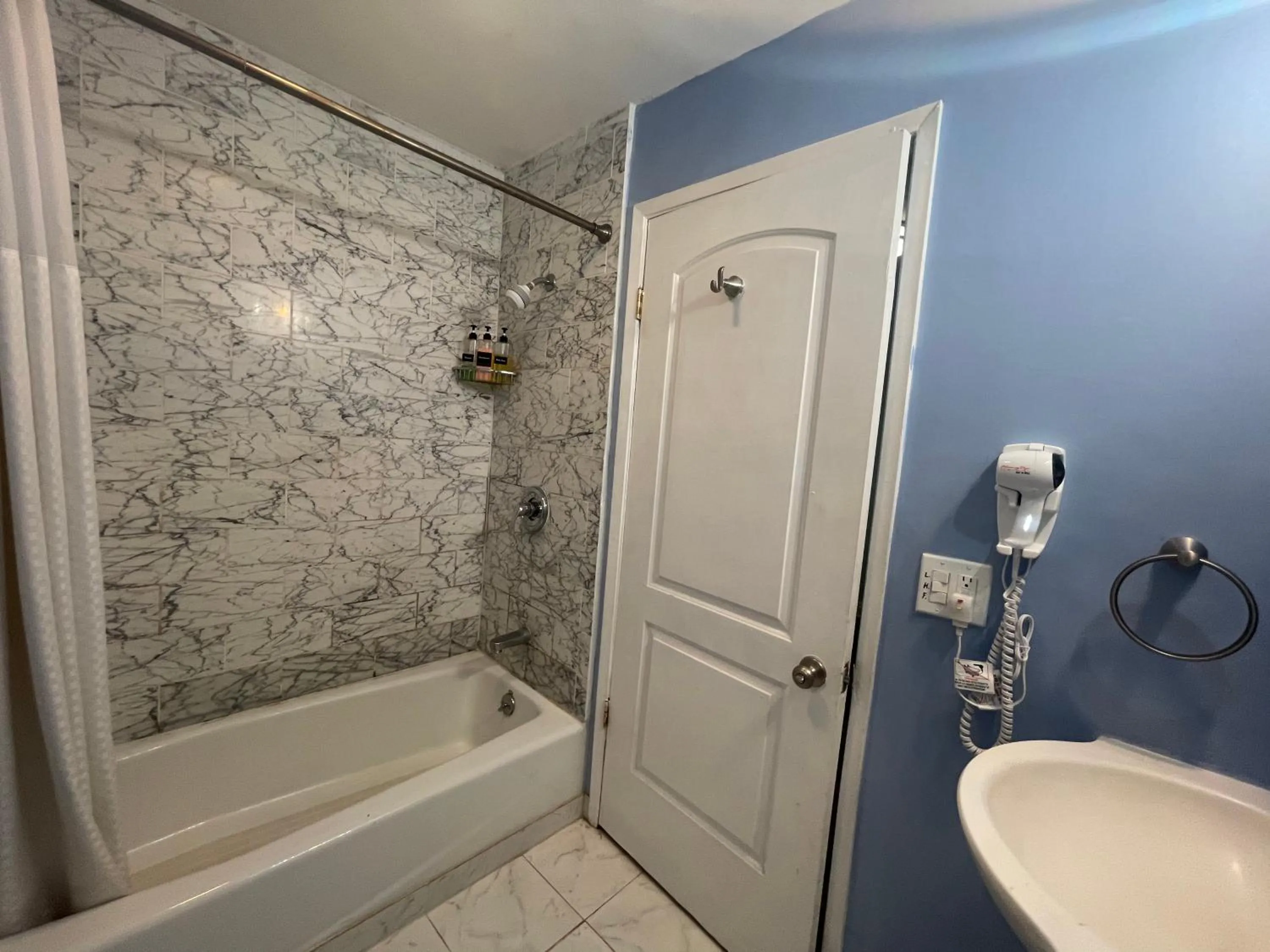 Shower in Americas Best Value Inn Royal Carriage