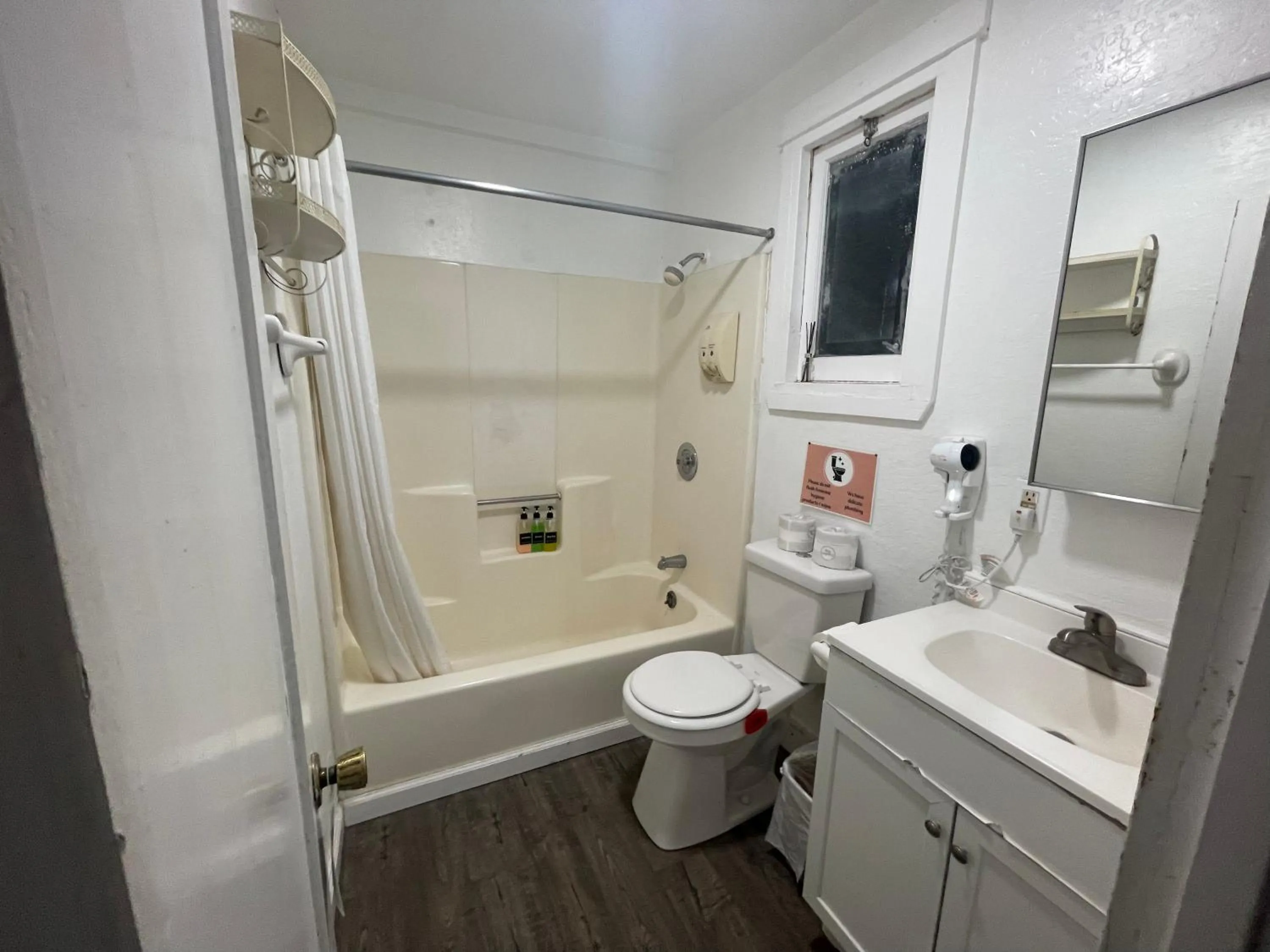 Shower in Americas Best Value Inn Royal Carriage