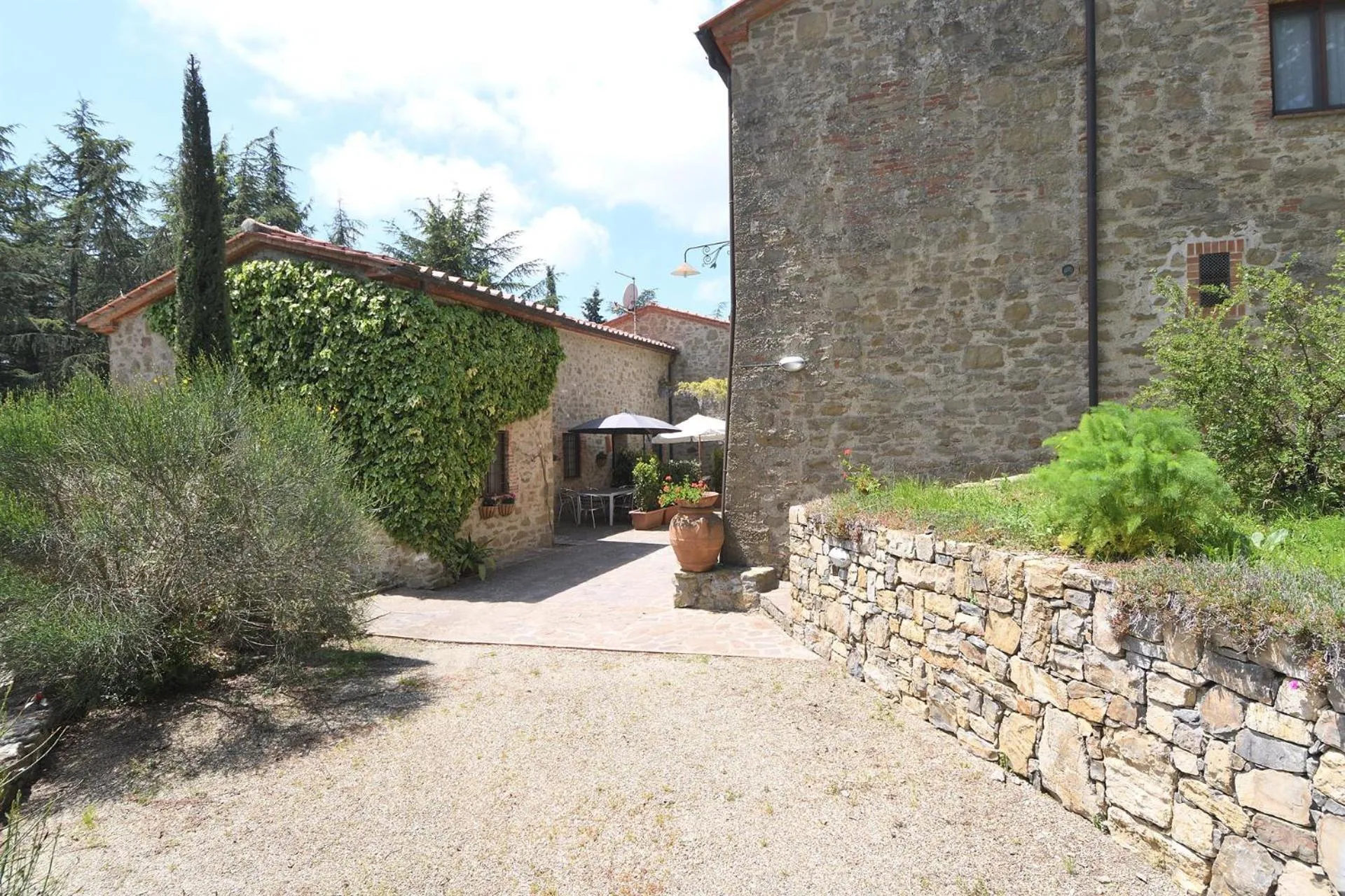 Facade/entrance in Castellare in Chianti