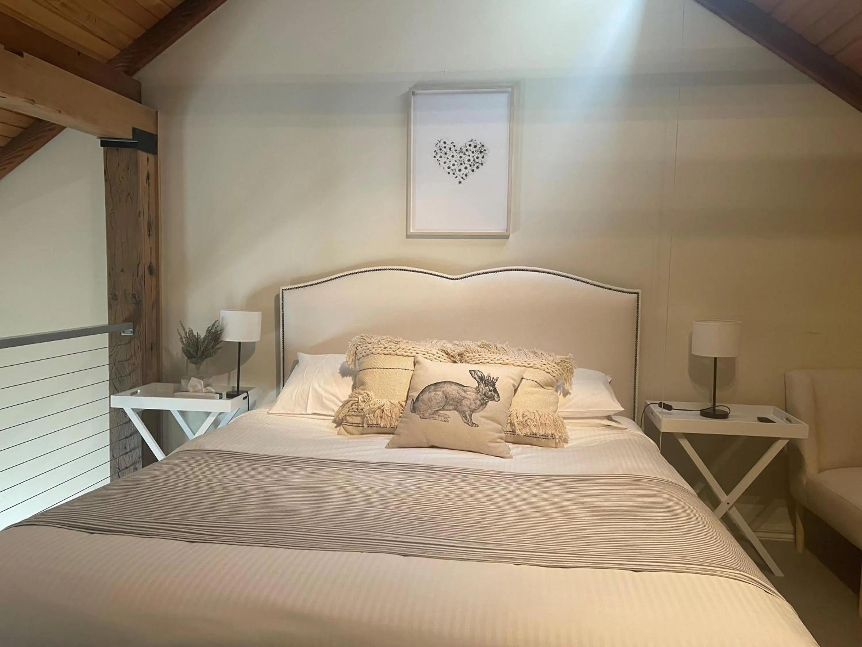 Bed in Millthorpe Motel