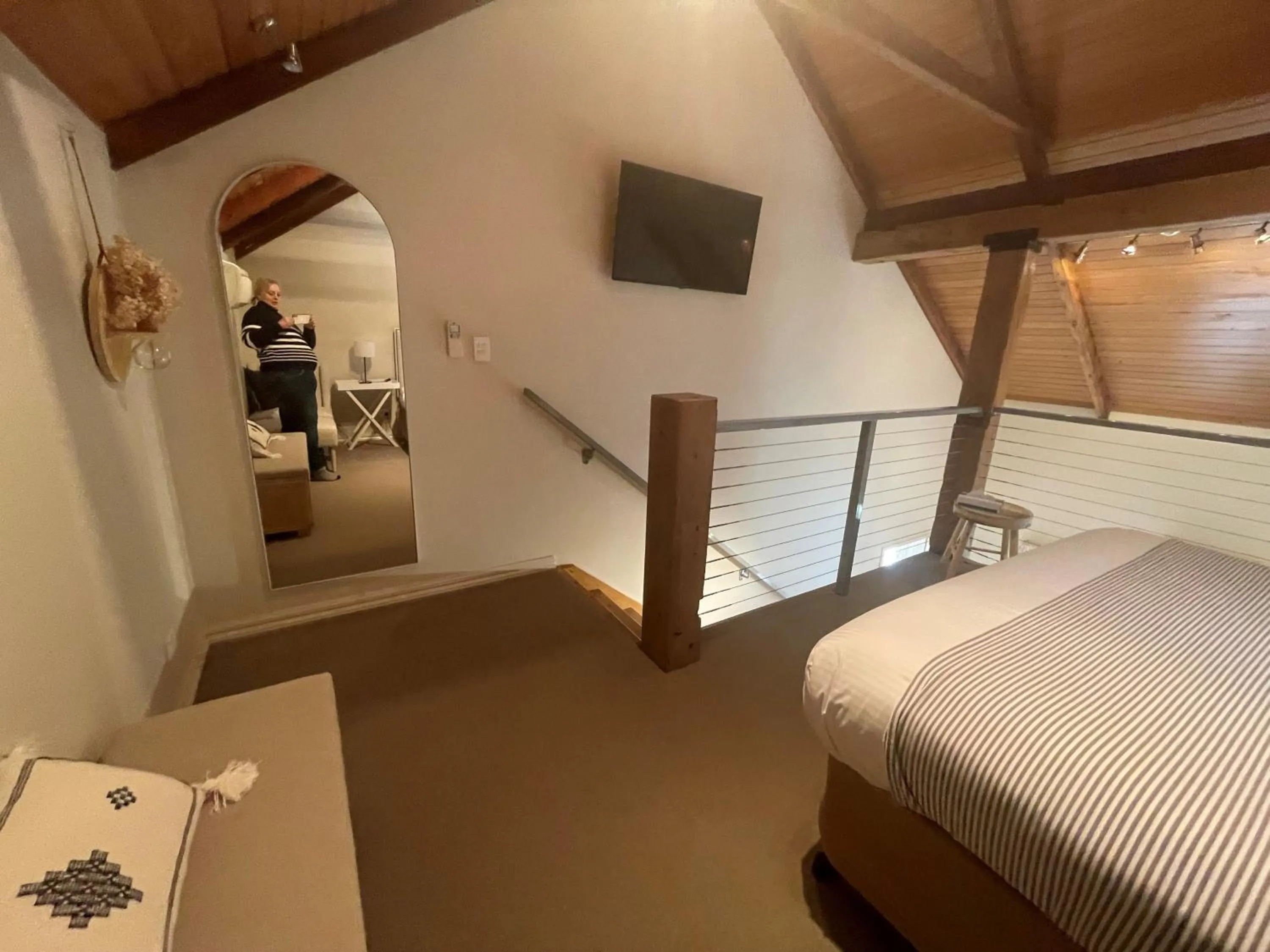 Bed in Millthorpe Motel