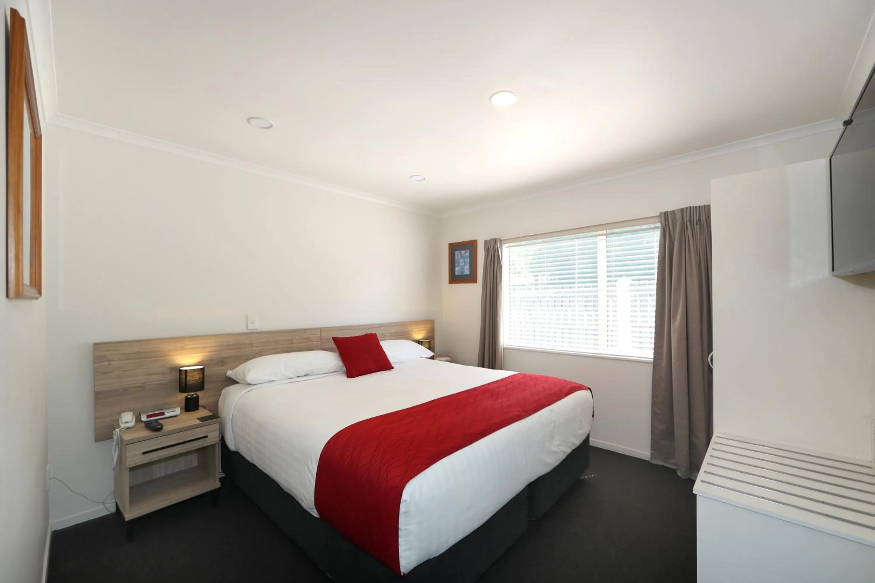 Bed in Havelock North Motor Lodge