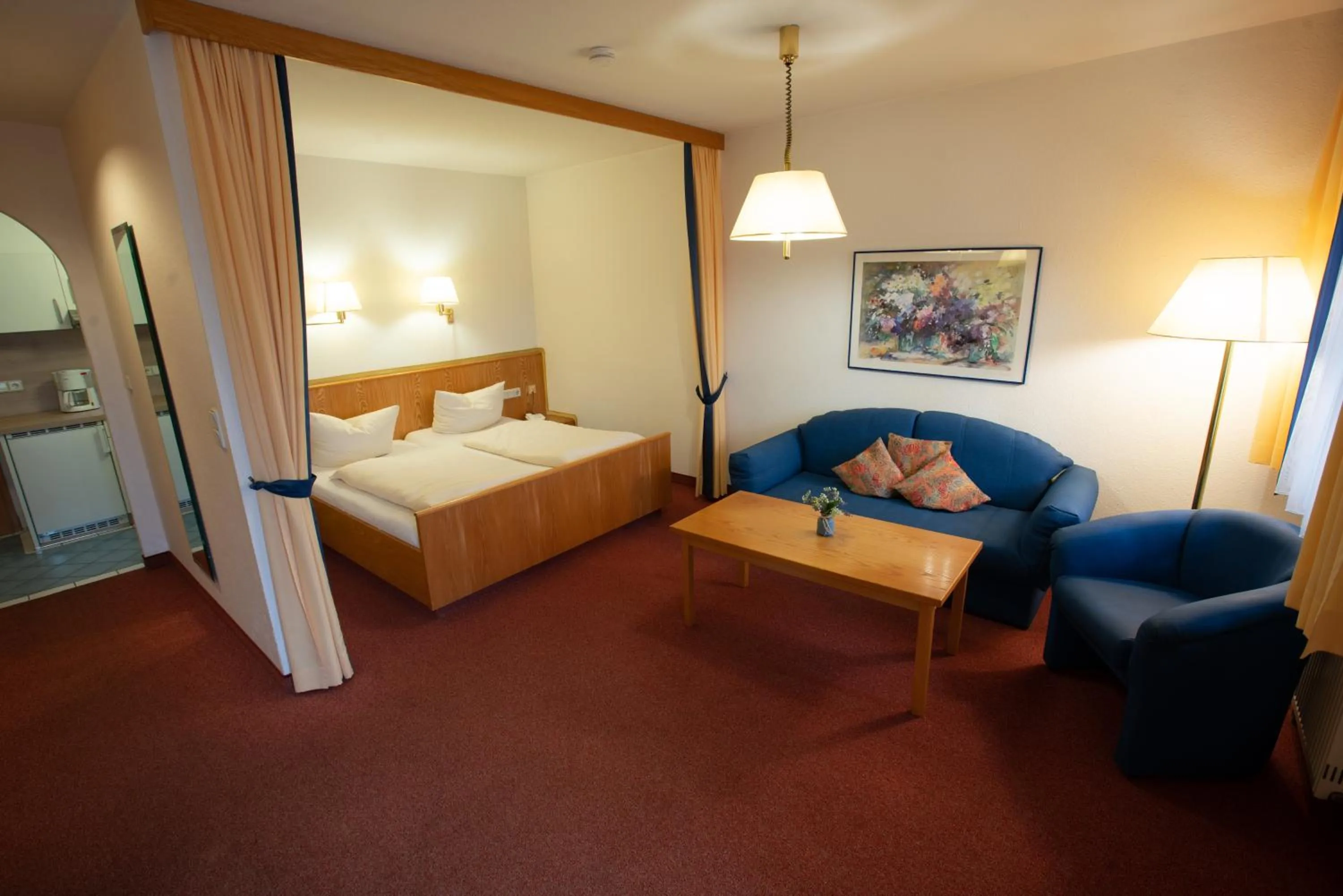 Living room, Bed in Appartement Hotel Finkenhof